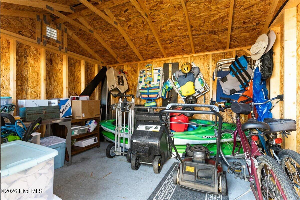 100548136 | Photo 75