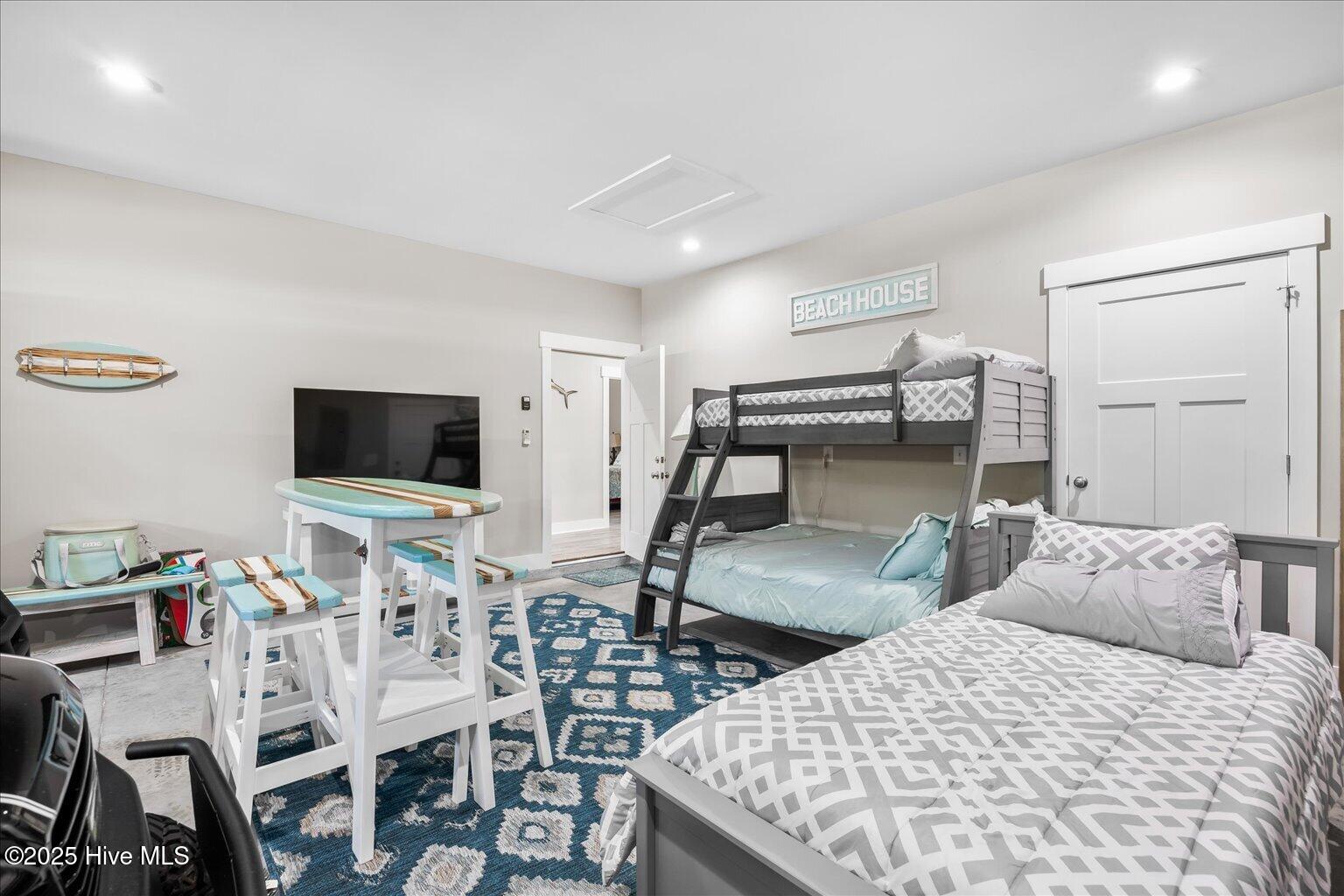 100528541 | Photo 11