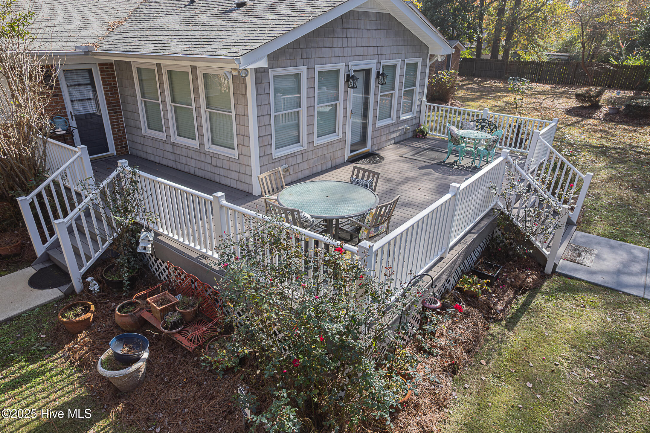 100542740 | Photo 58