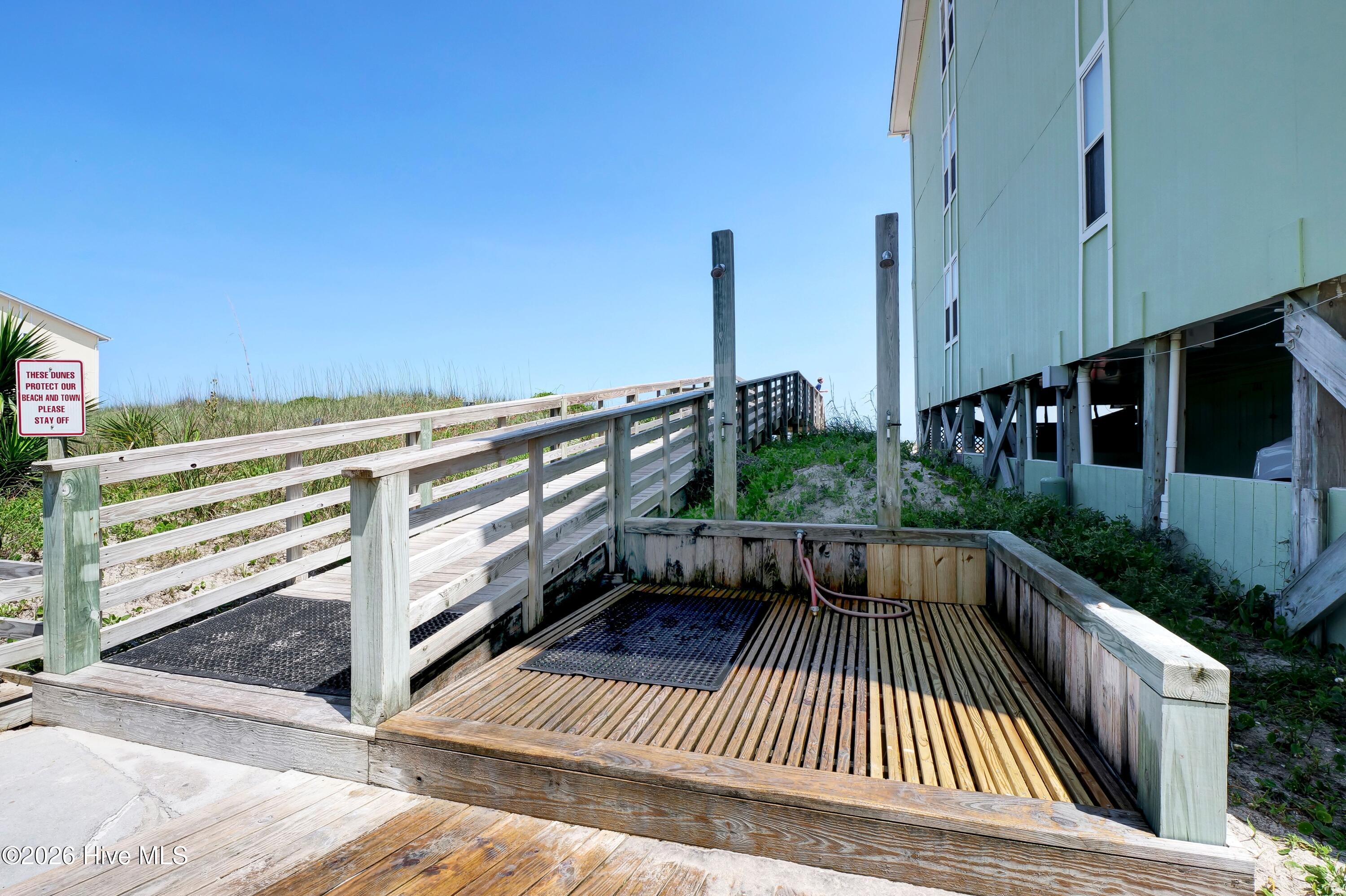 918 N New River Drive UNIT 331, Surf City, NC, 28445