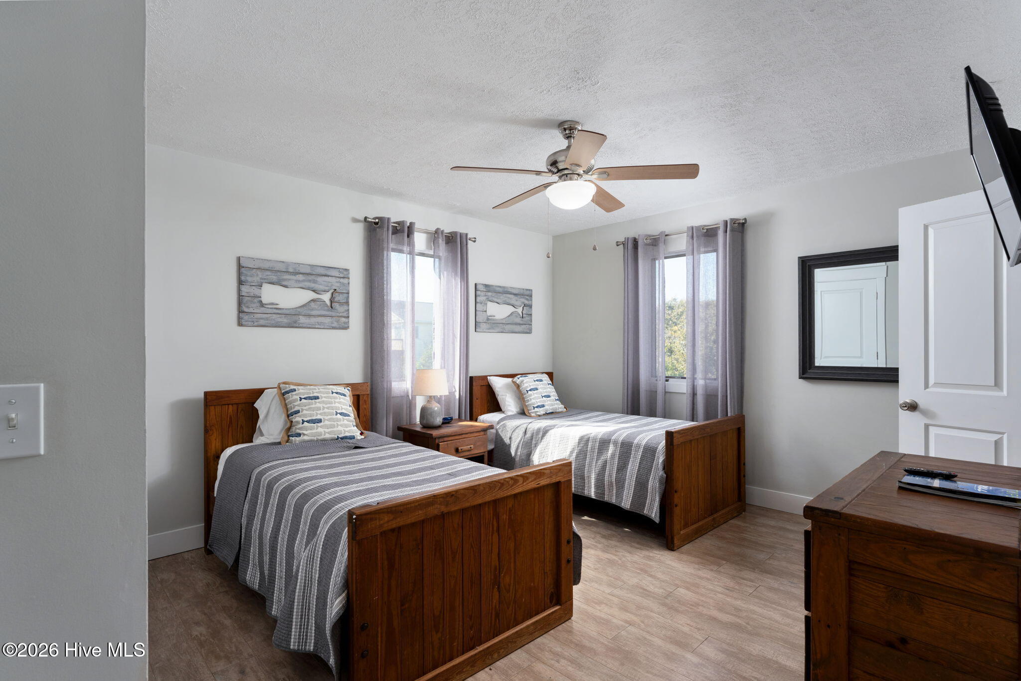 100552725 | Photo 27