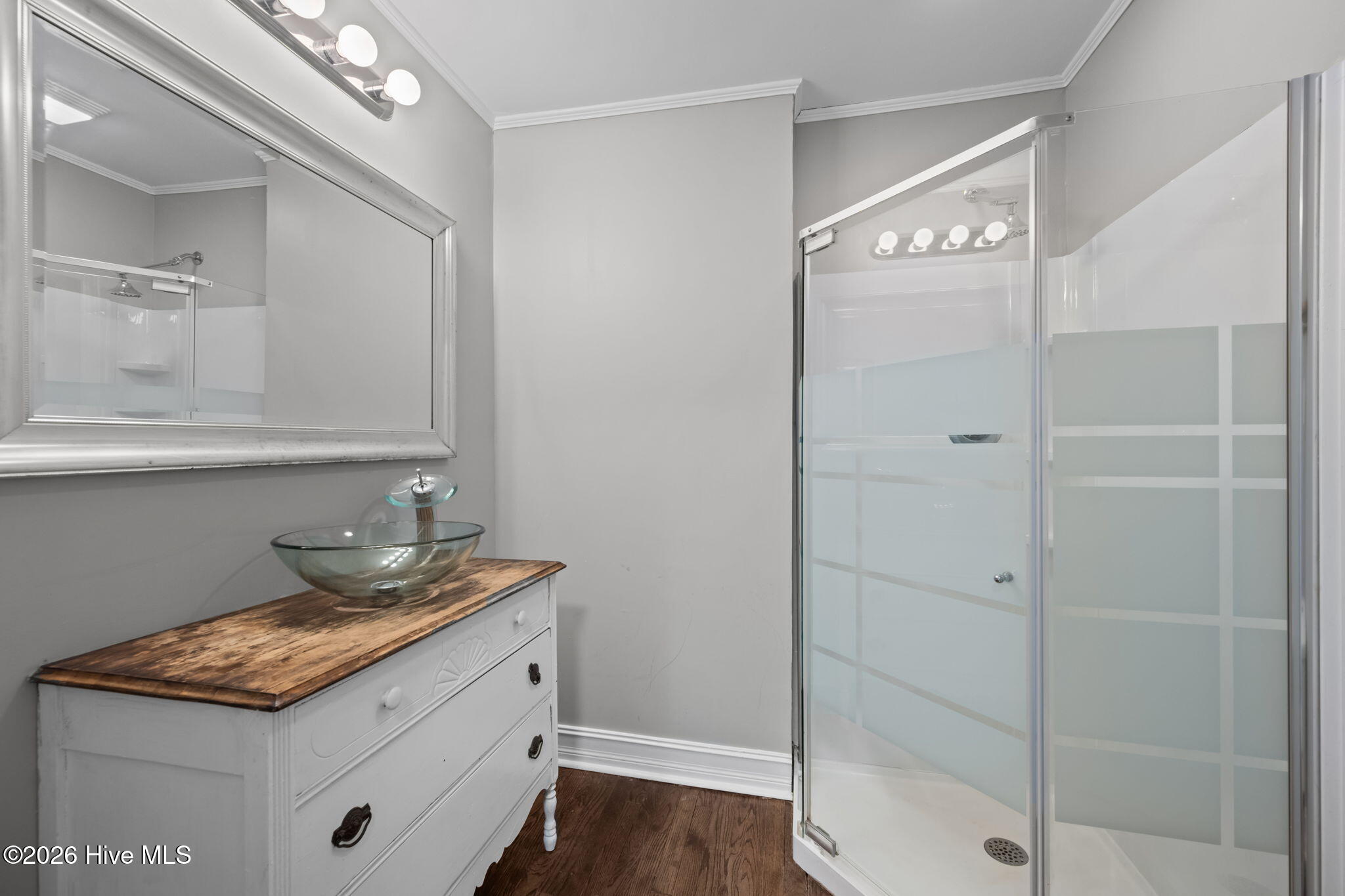 100555981 | Photo 15