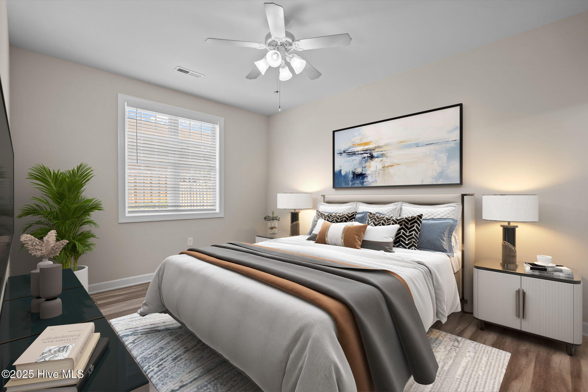 100540244 | Photo 19