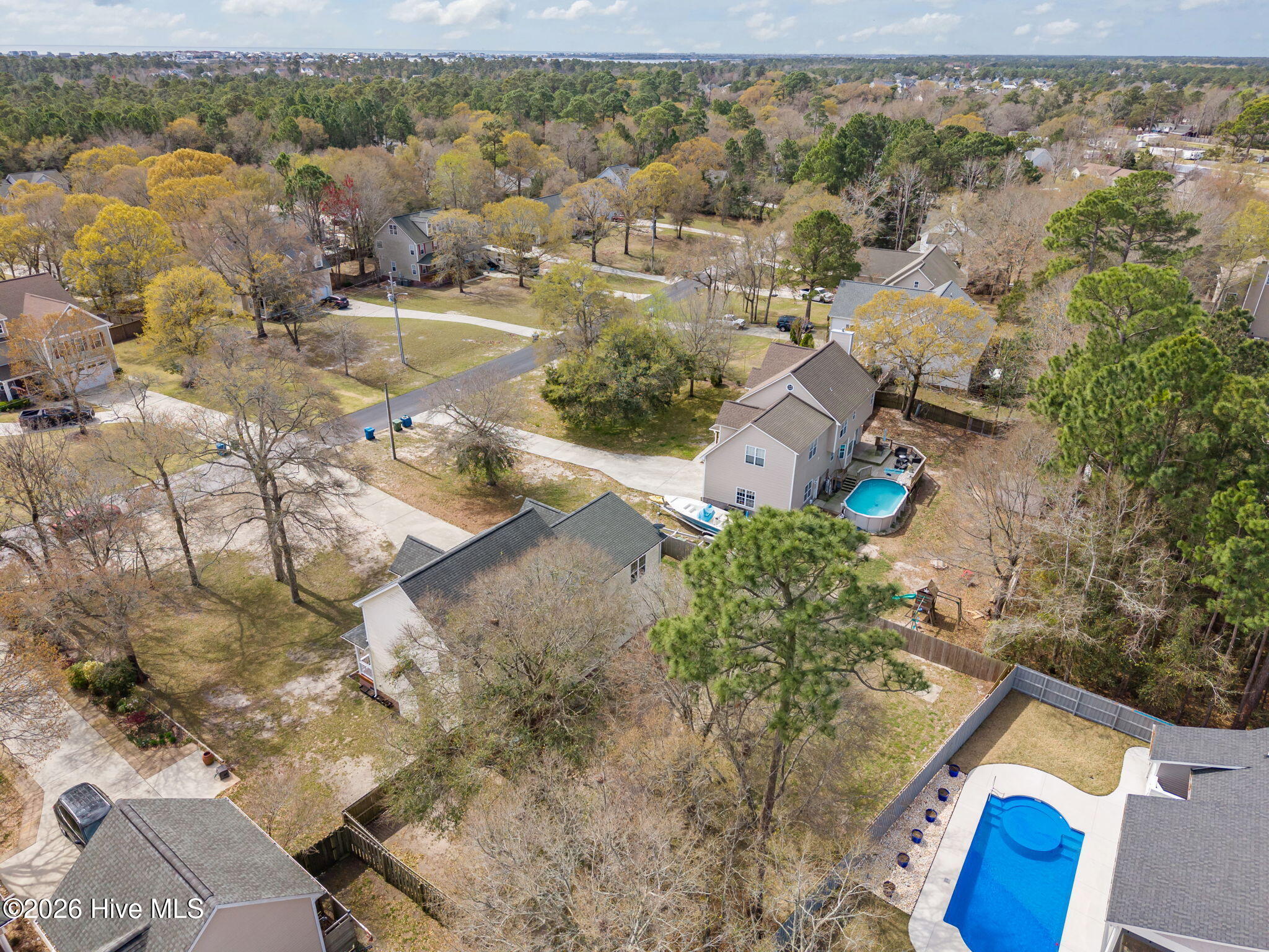 100562601 | Photo 51