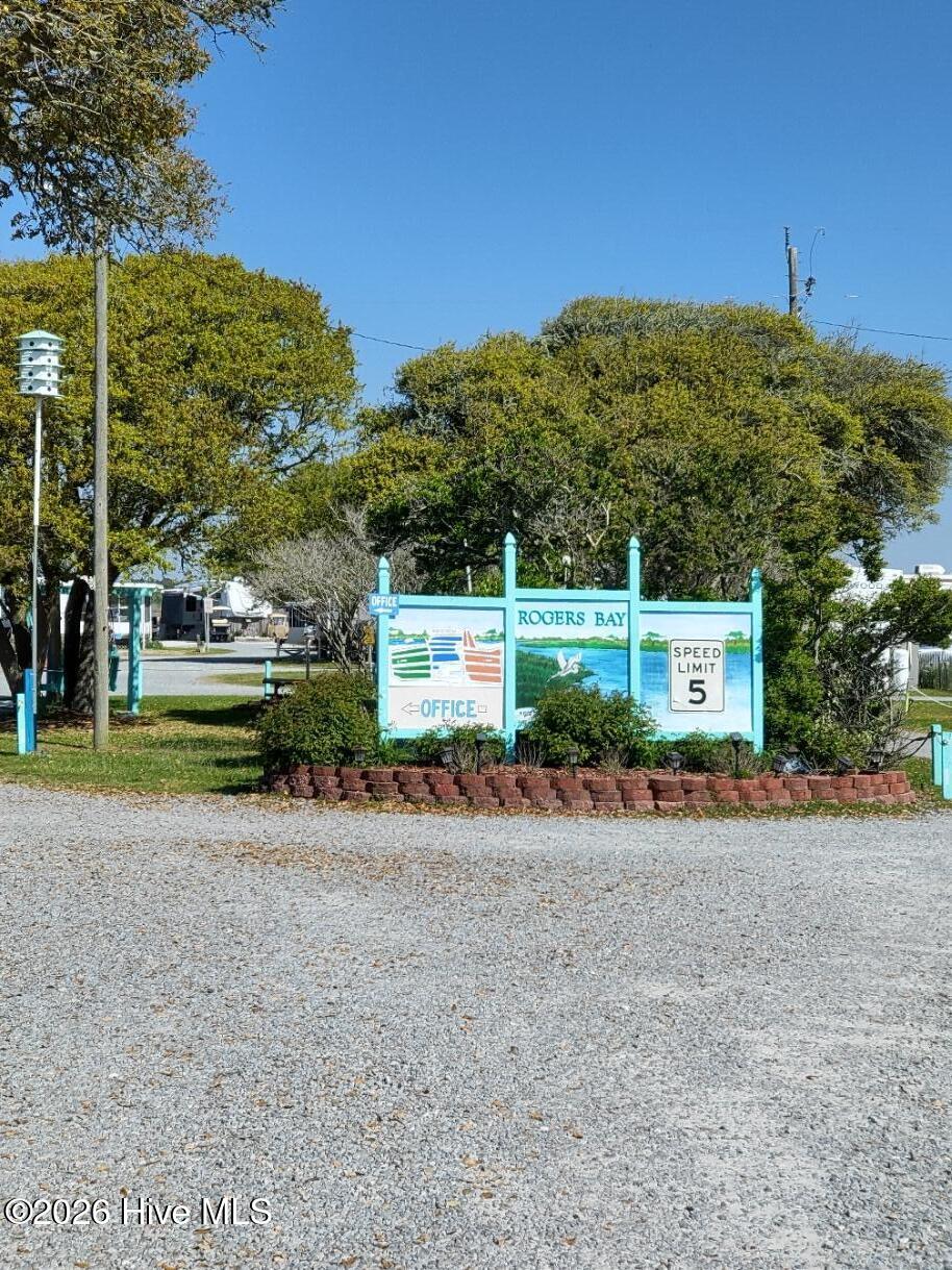 100567863 | Photo 47