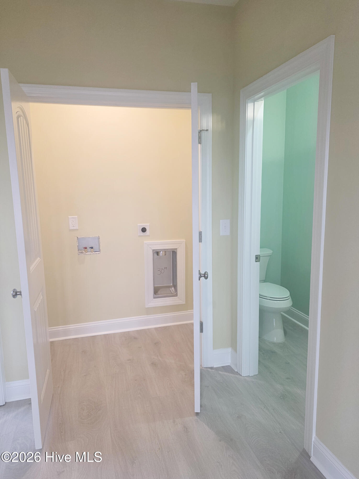 100535825 | Photo 49