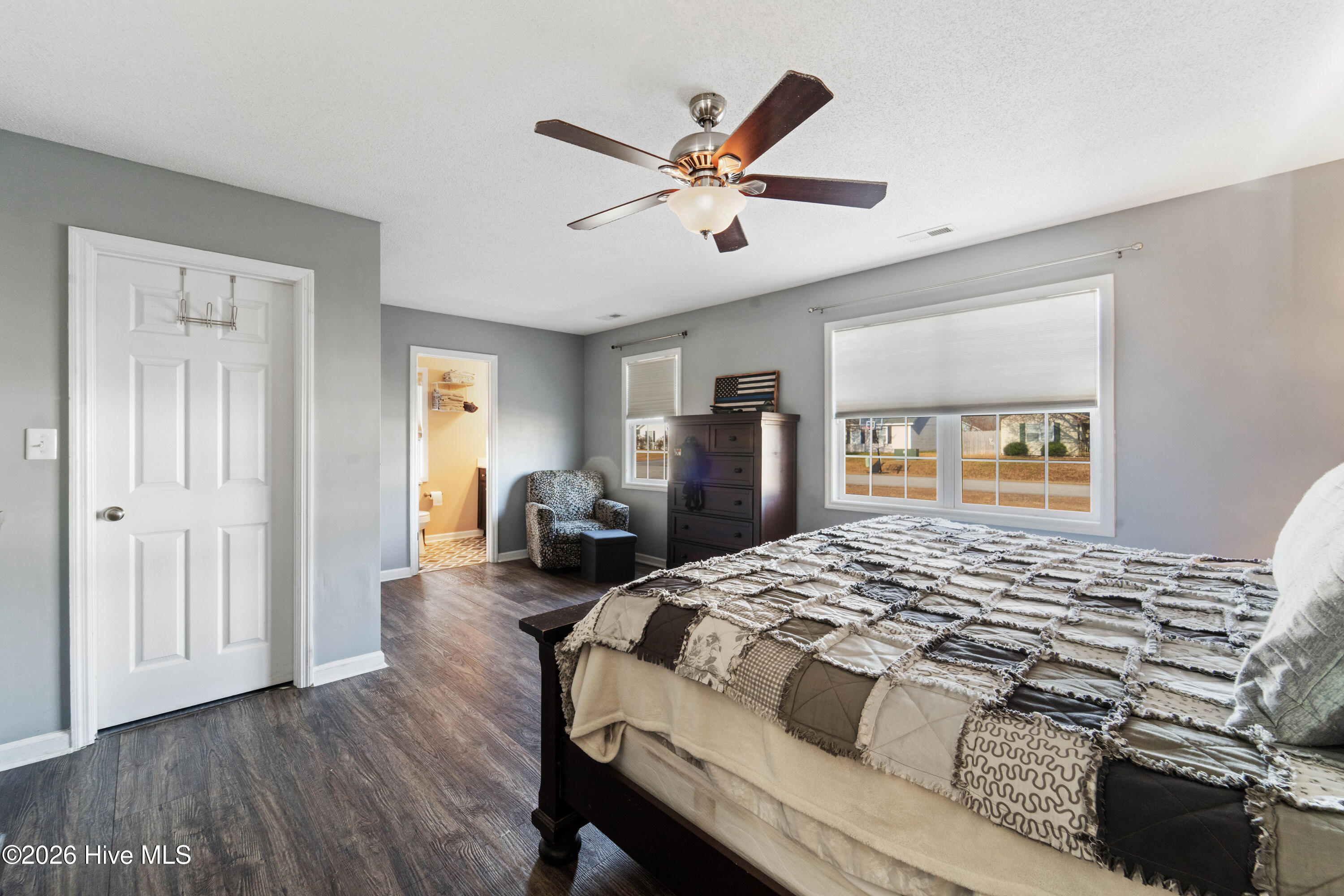 100548548 | Photo 22