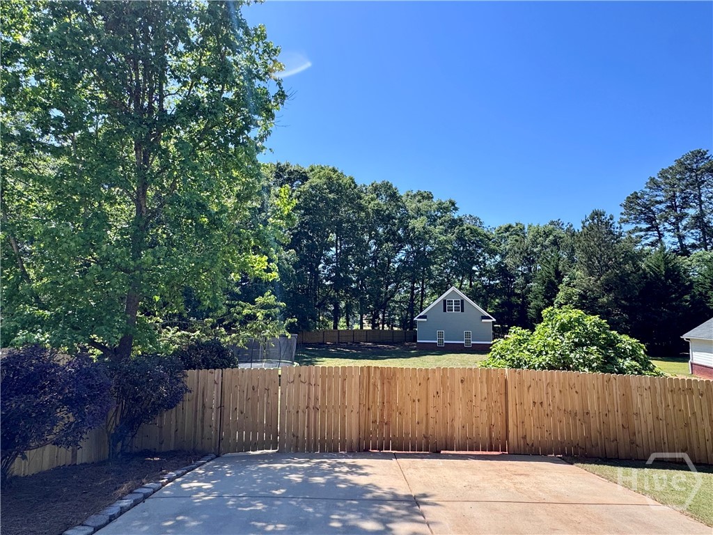 Fenced-In Yard
