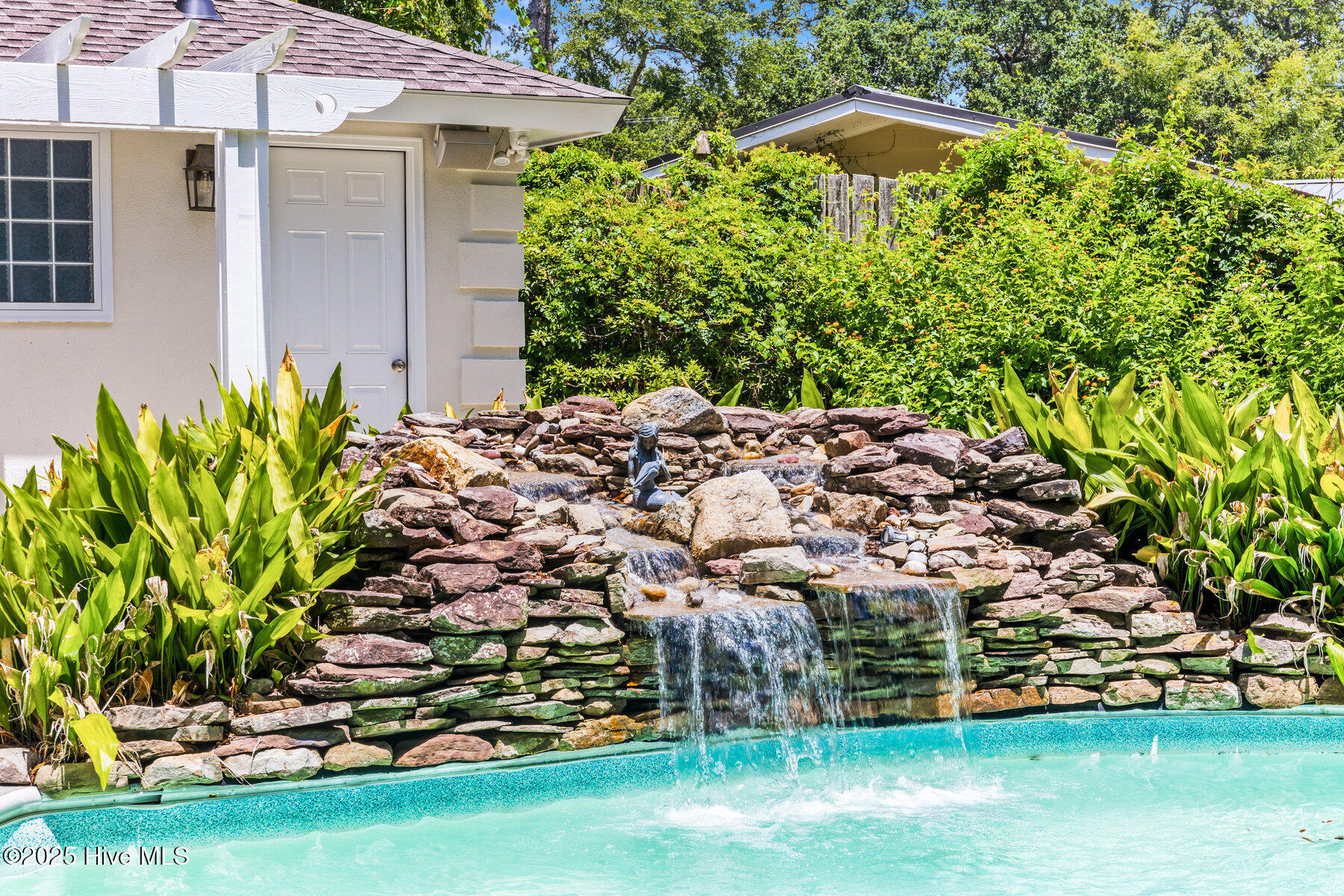 100489617 | Photo 39