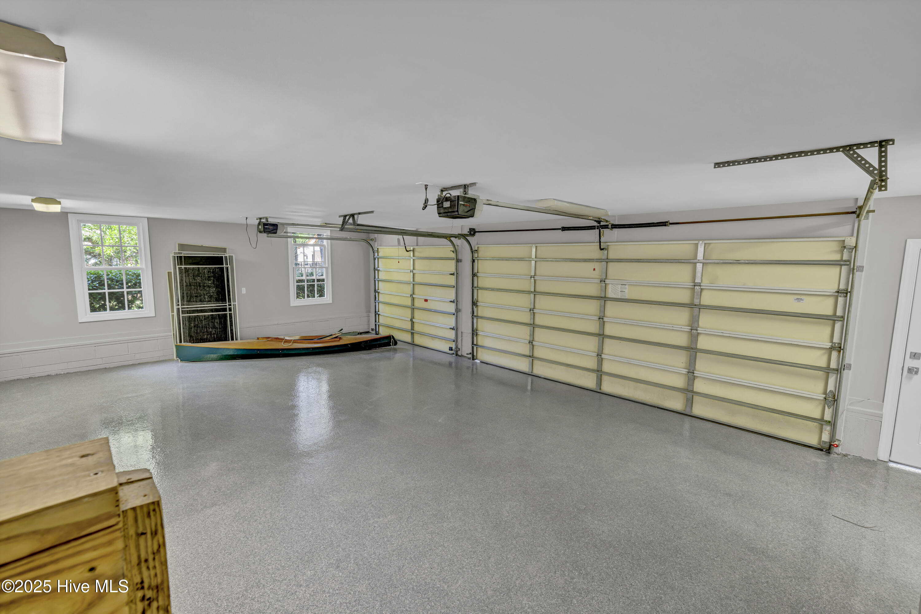 100516231 | Photo 51