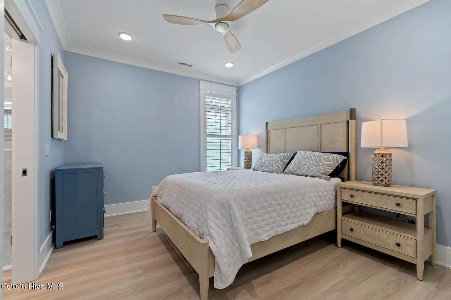 100551212 | Photo 25