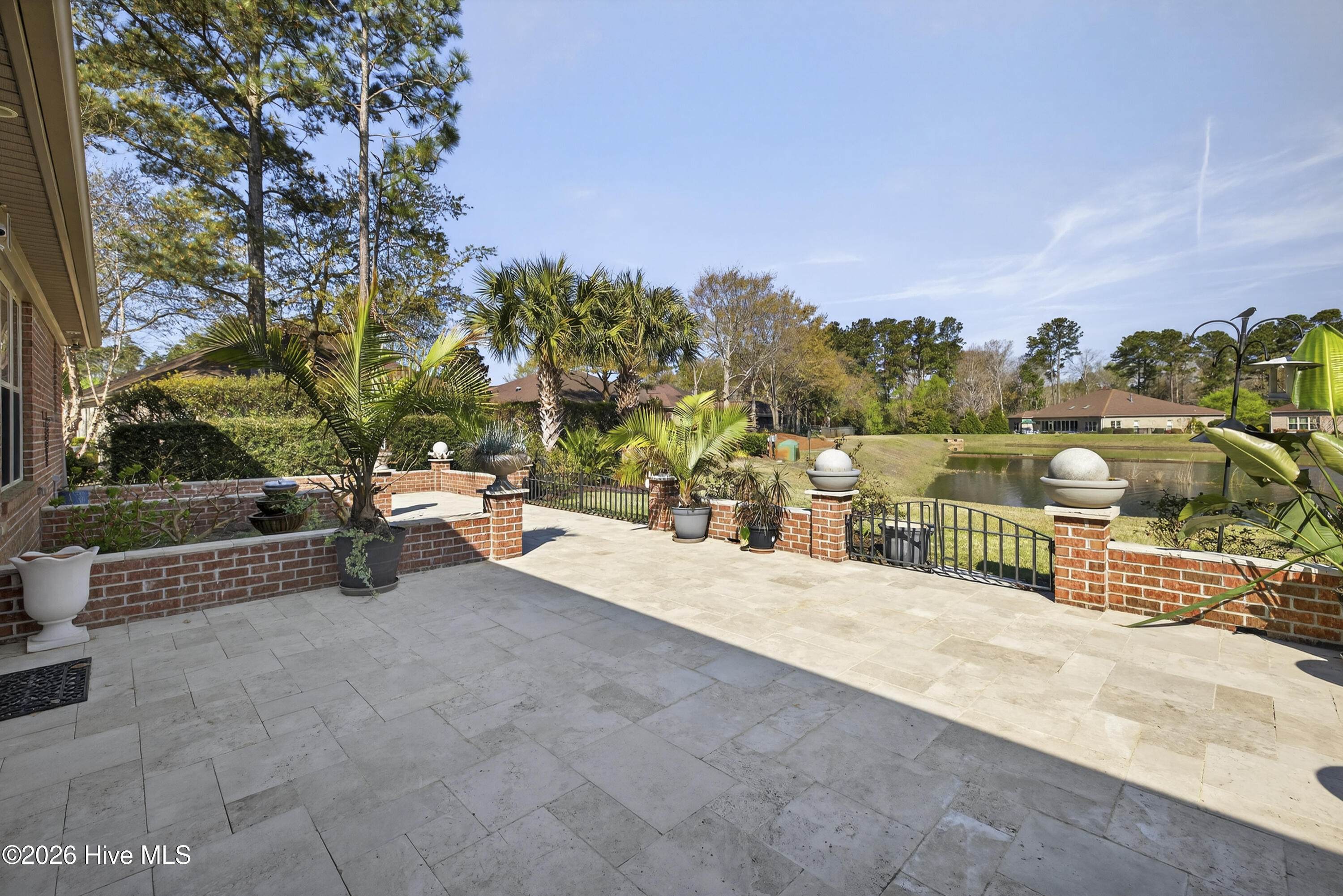 100562254 | Photo 22