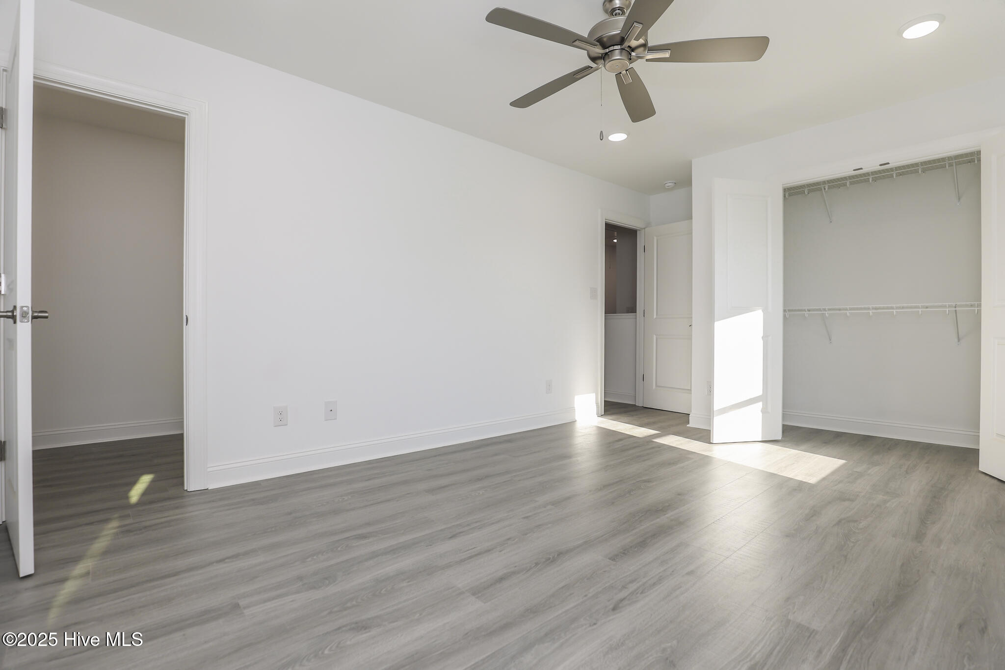 100518494 | Photo 59