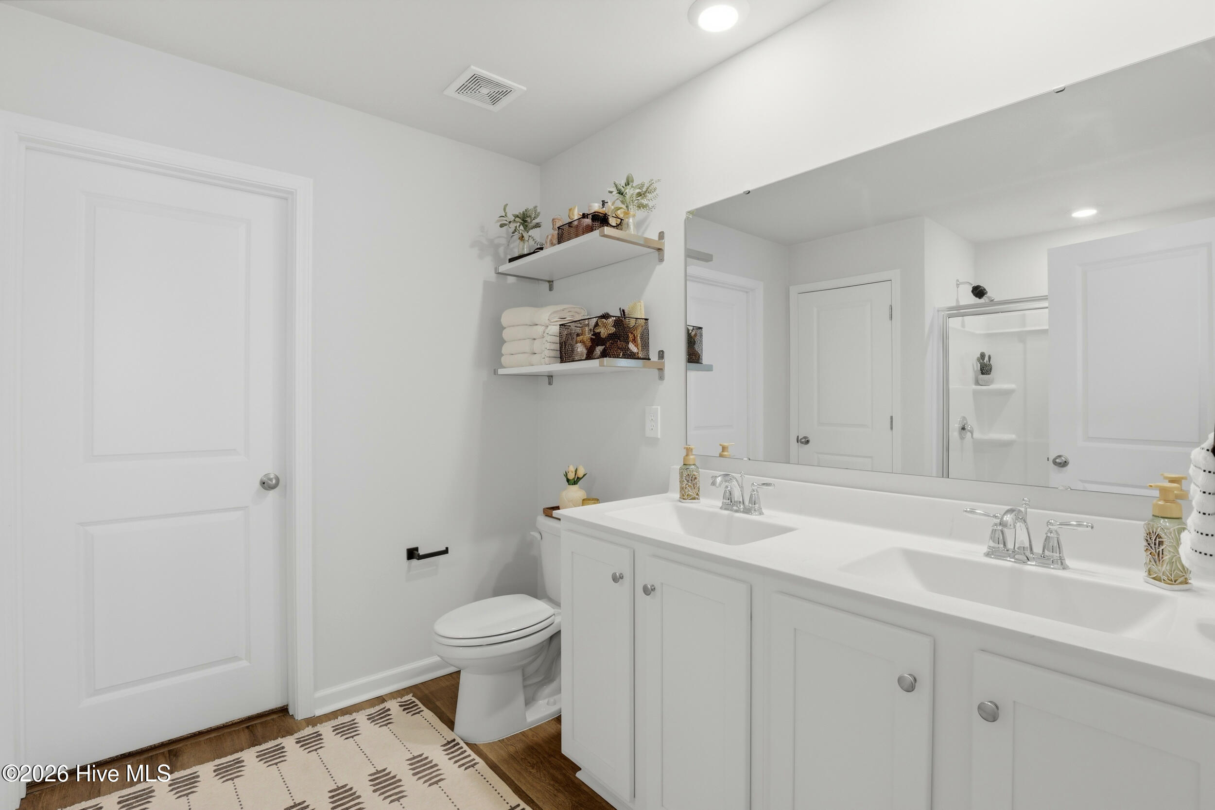 100557529 | Photo 18