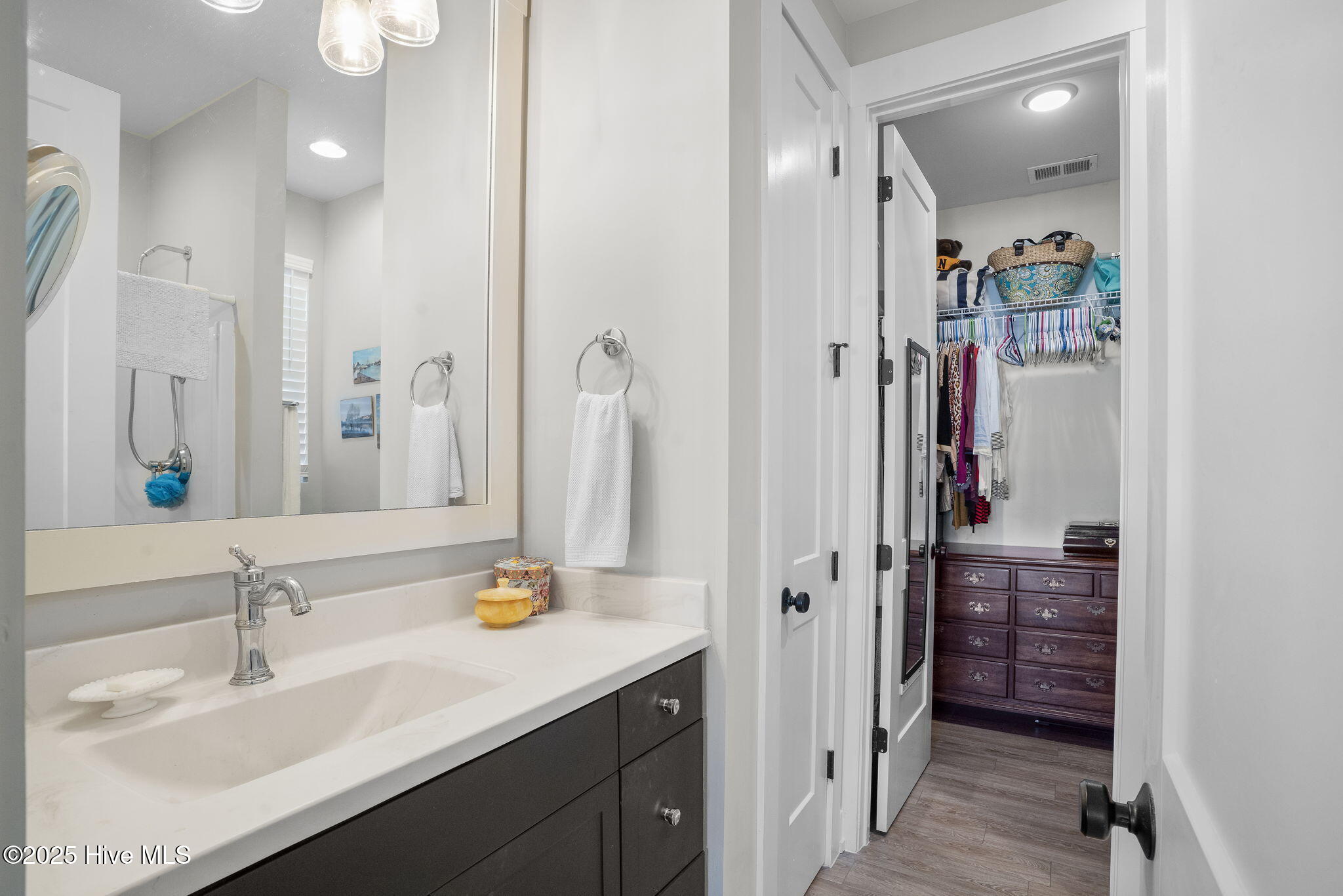 624 N 6th Street, Wilmington, NC 28401 – photo 21: Ensuite Bath
