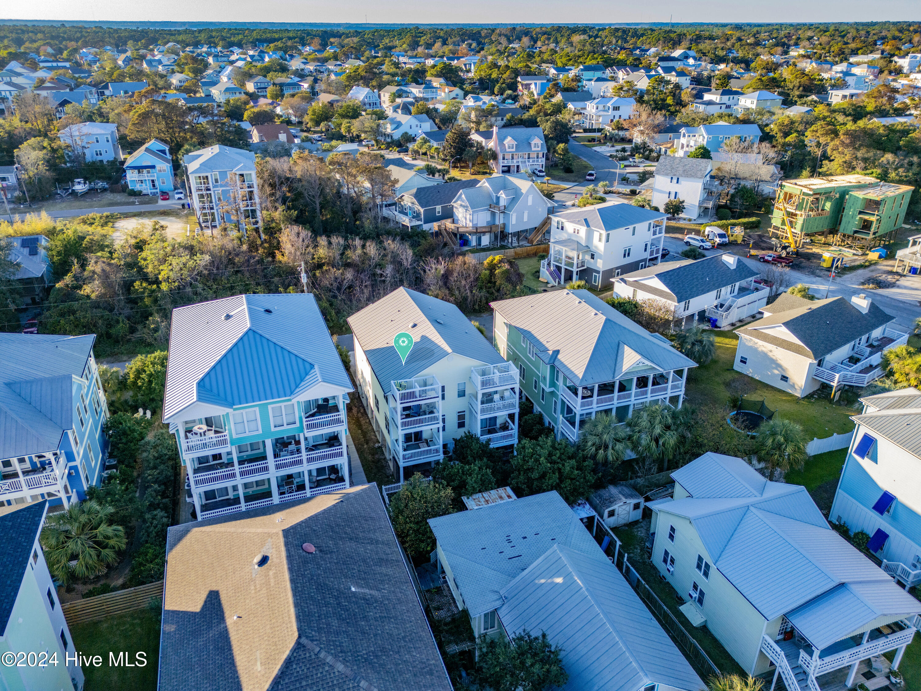 100475790 | Photo 45