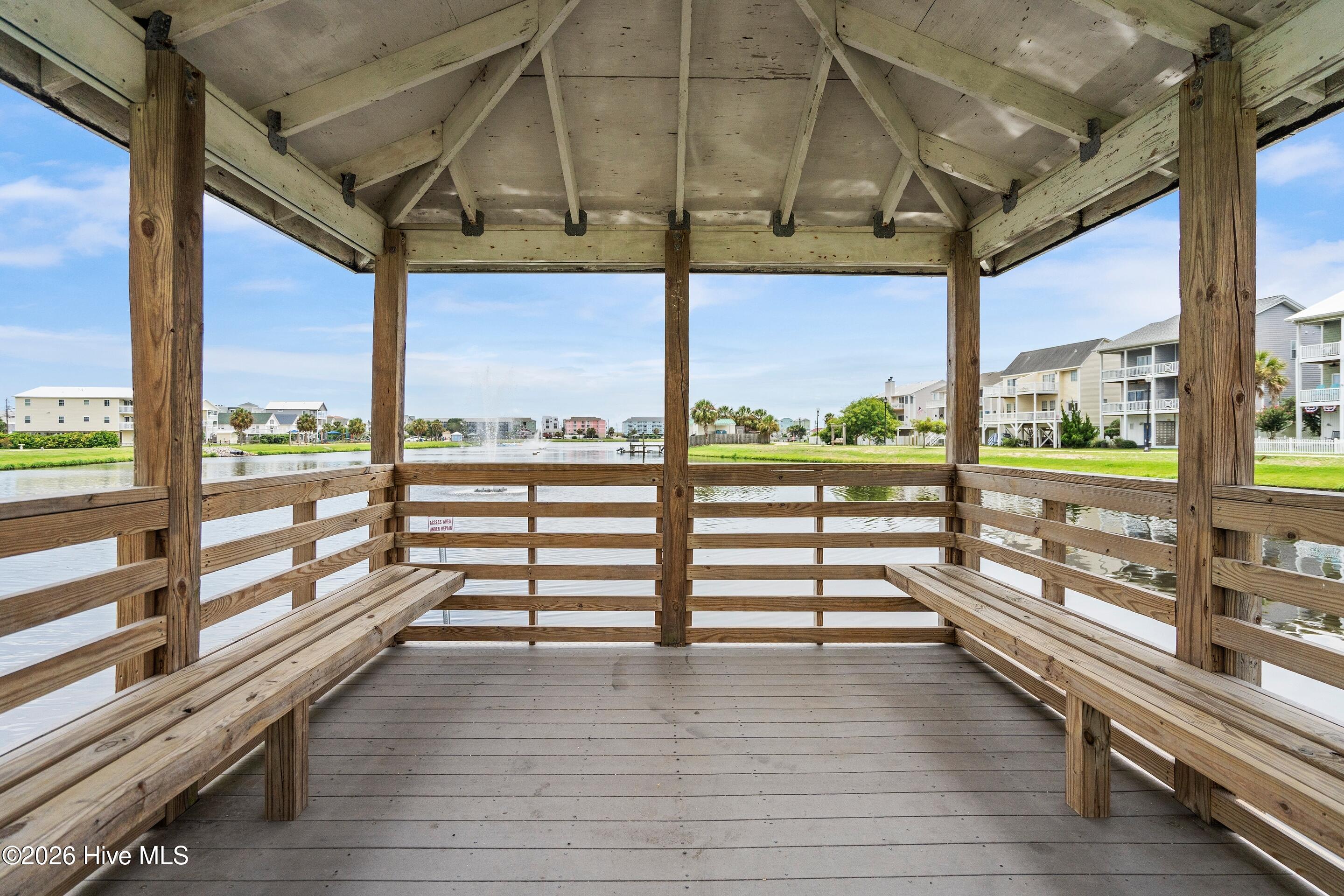 100549328 | Photo 41