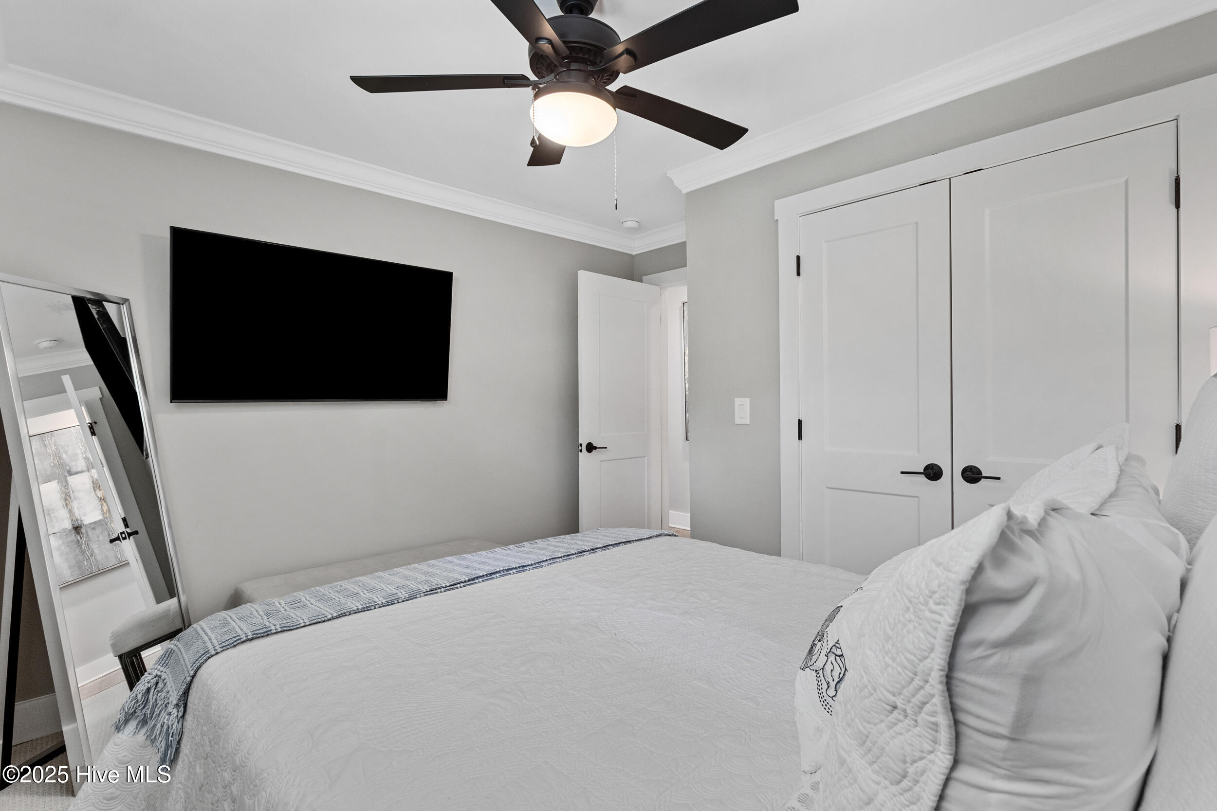 100561677 | Photo 37