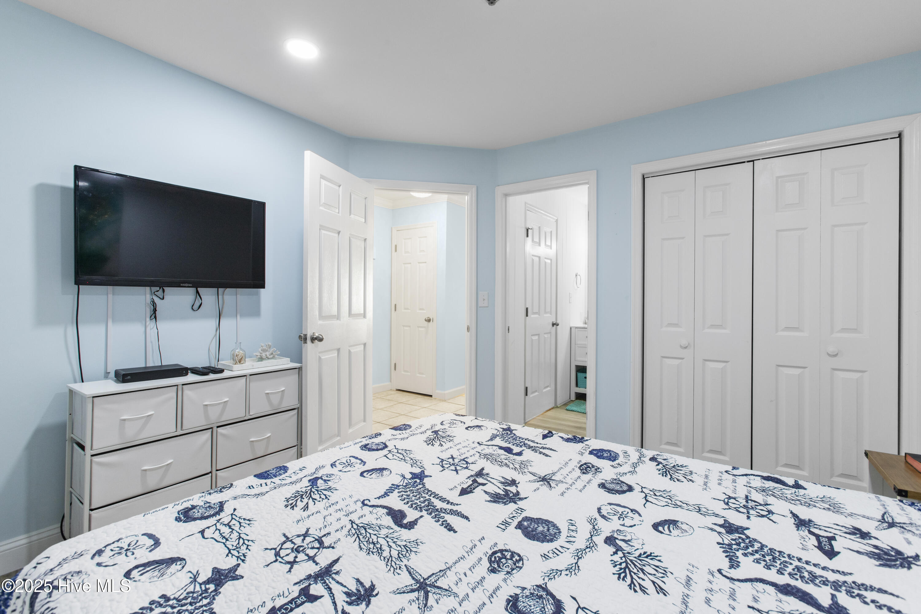 100540014 | Photo 12