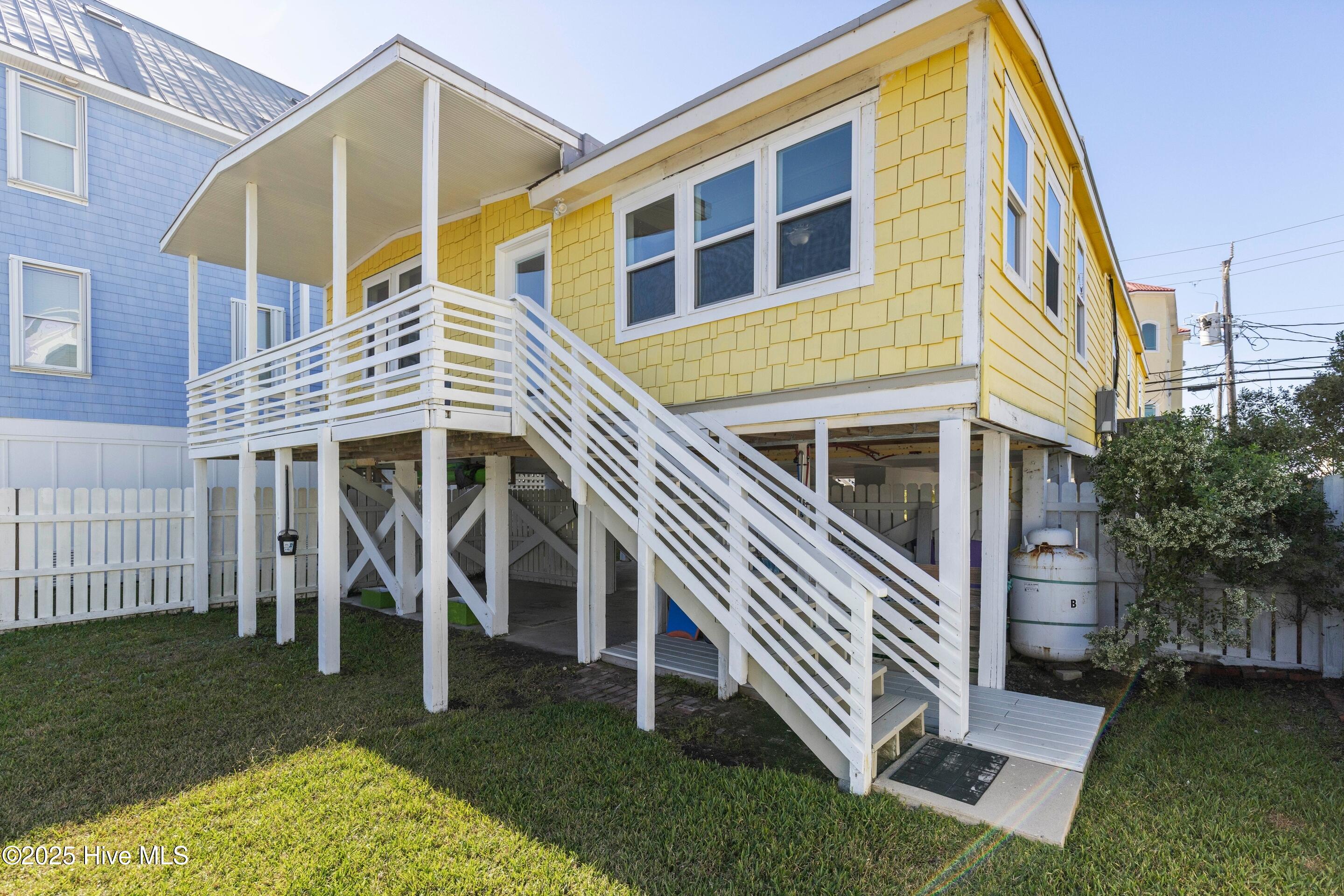 100567427 | Photo 47