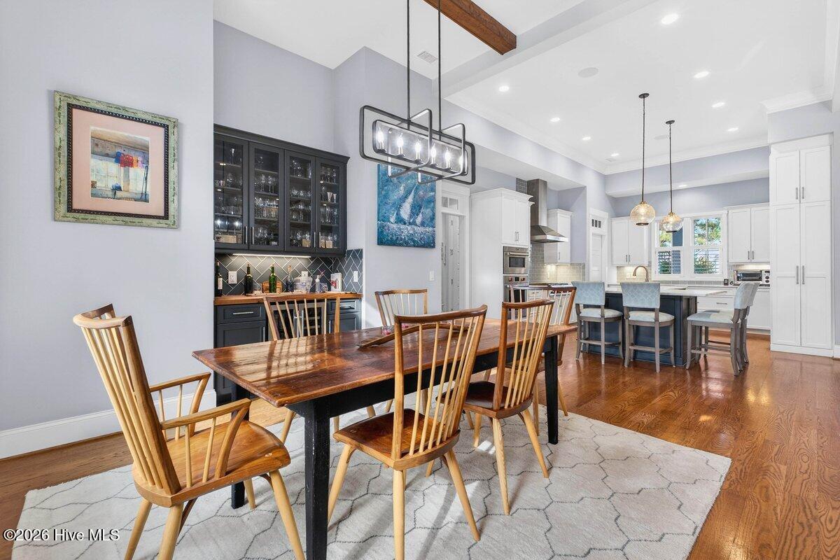 100546549 | Photo 13