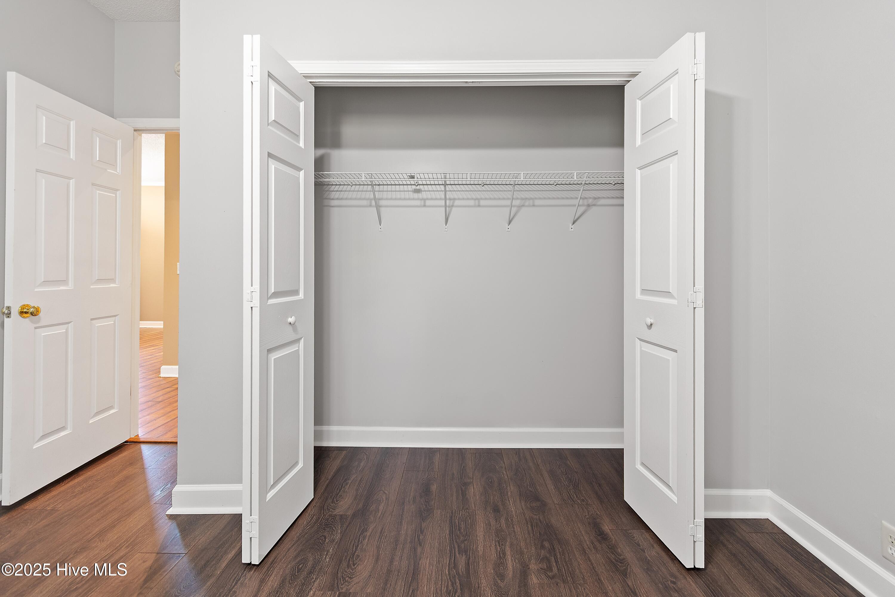 100509248 | Photo 30