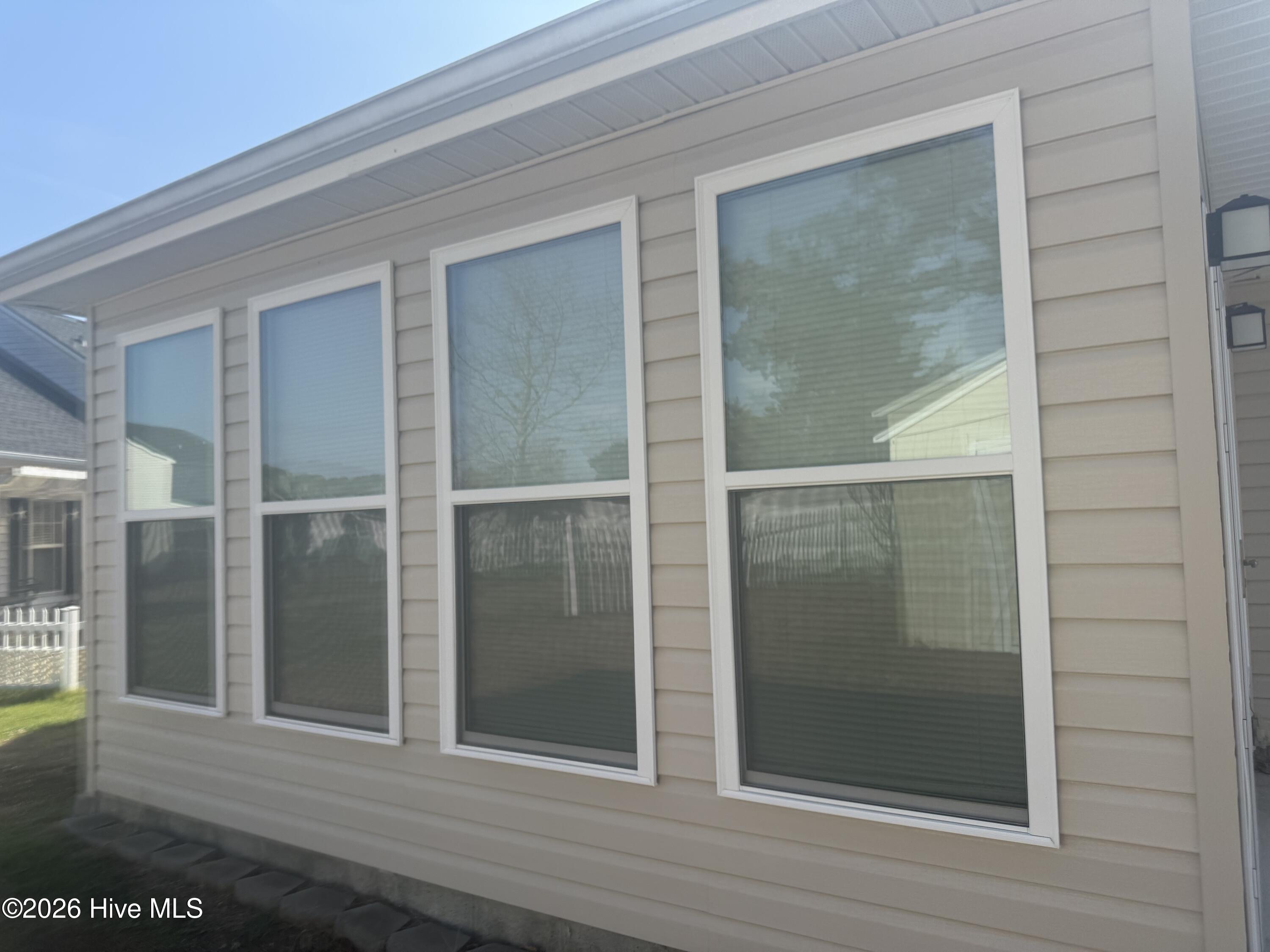 100536834 | Photo 13