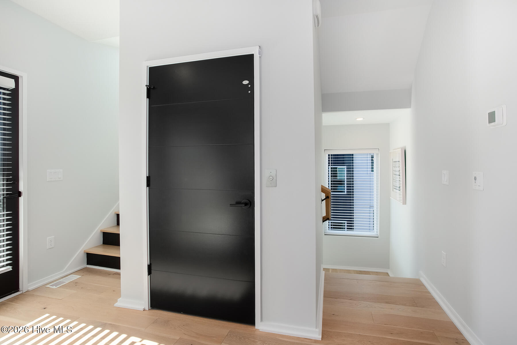 100560077 | Photo 31