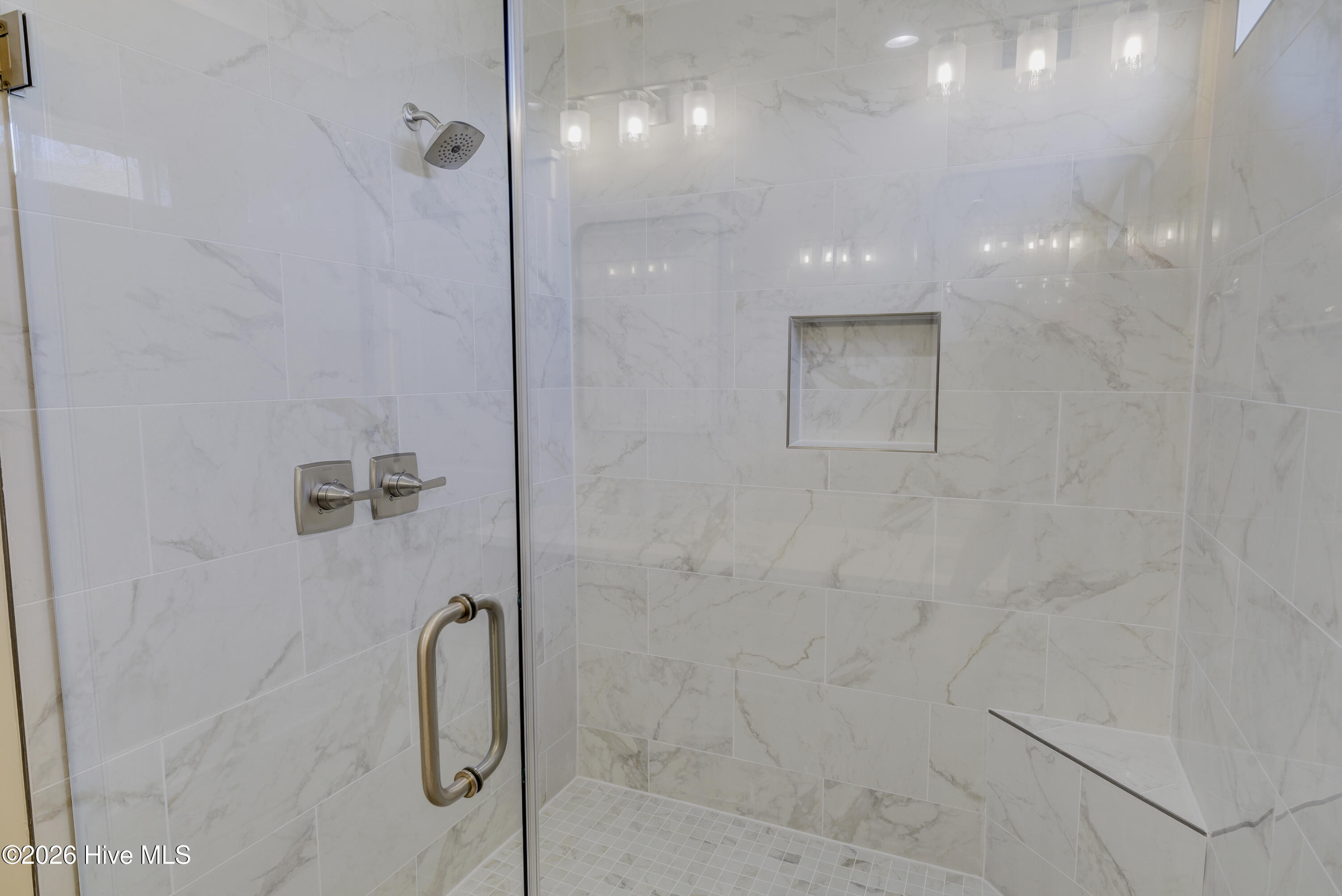 100541947 | Photo 34