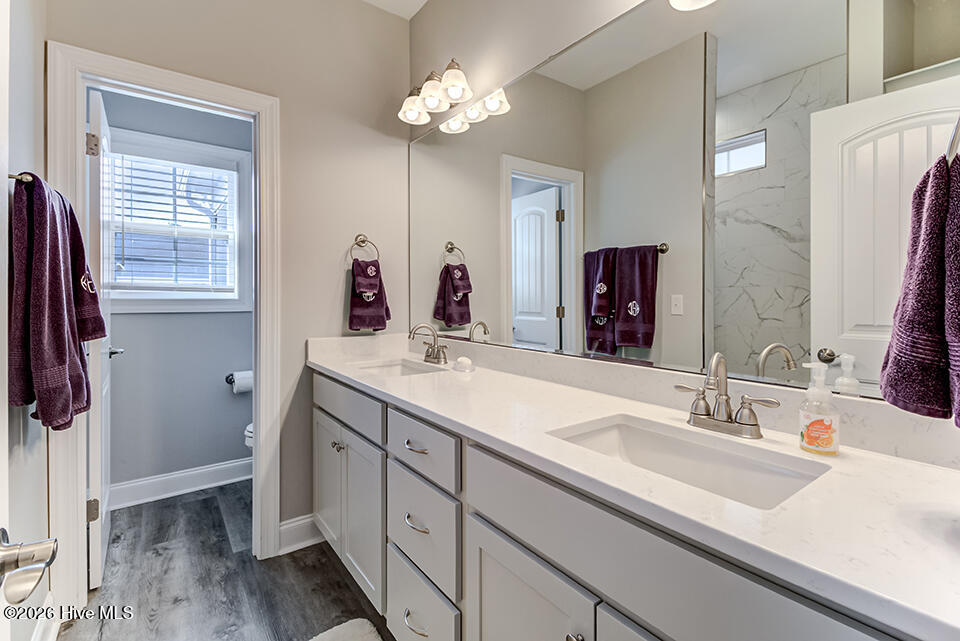 100559873 | Photo 17