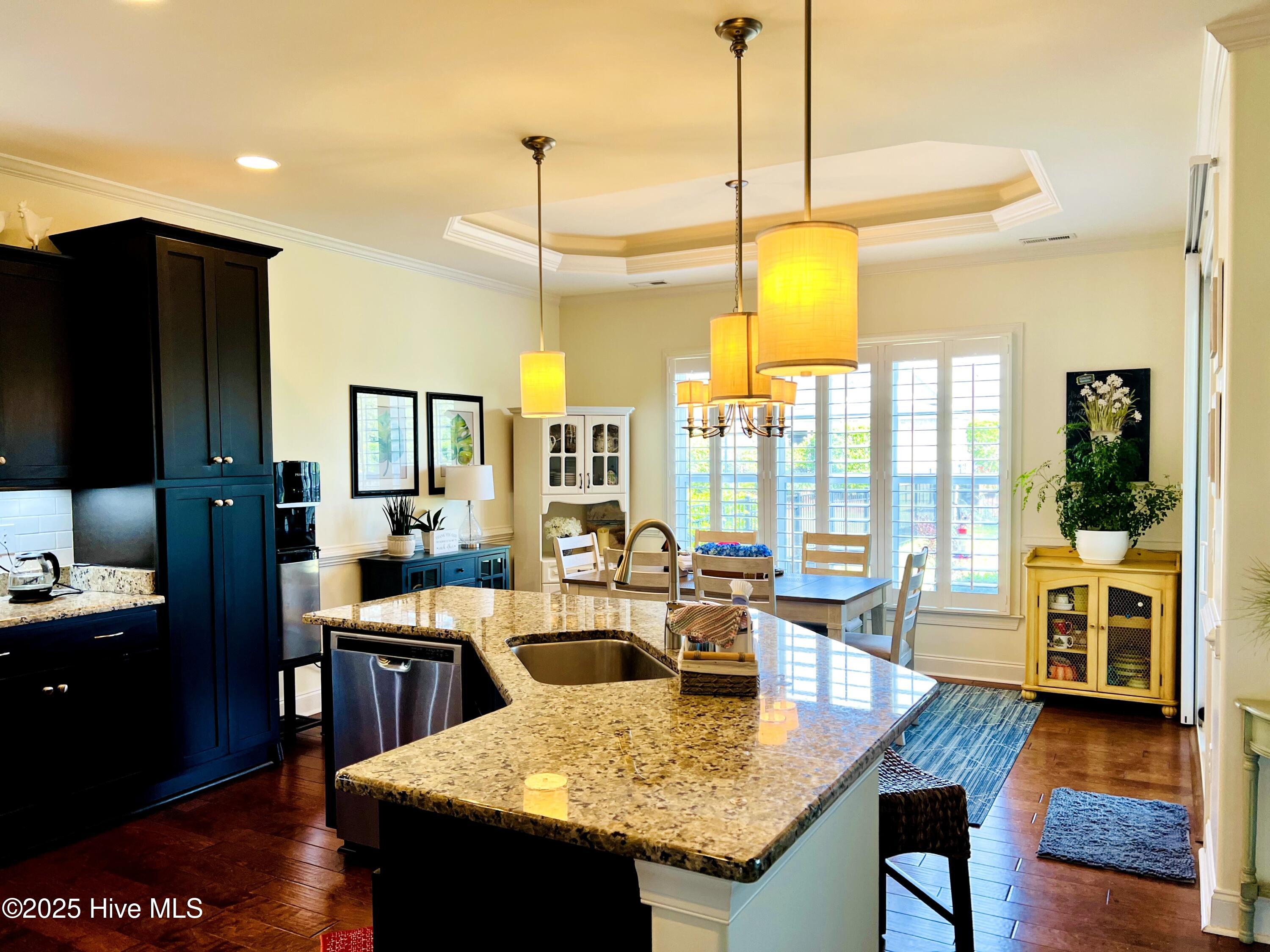 100510644 | Photo 12