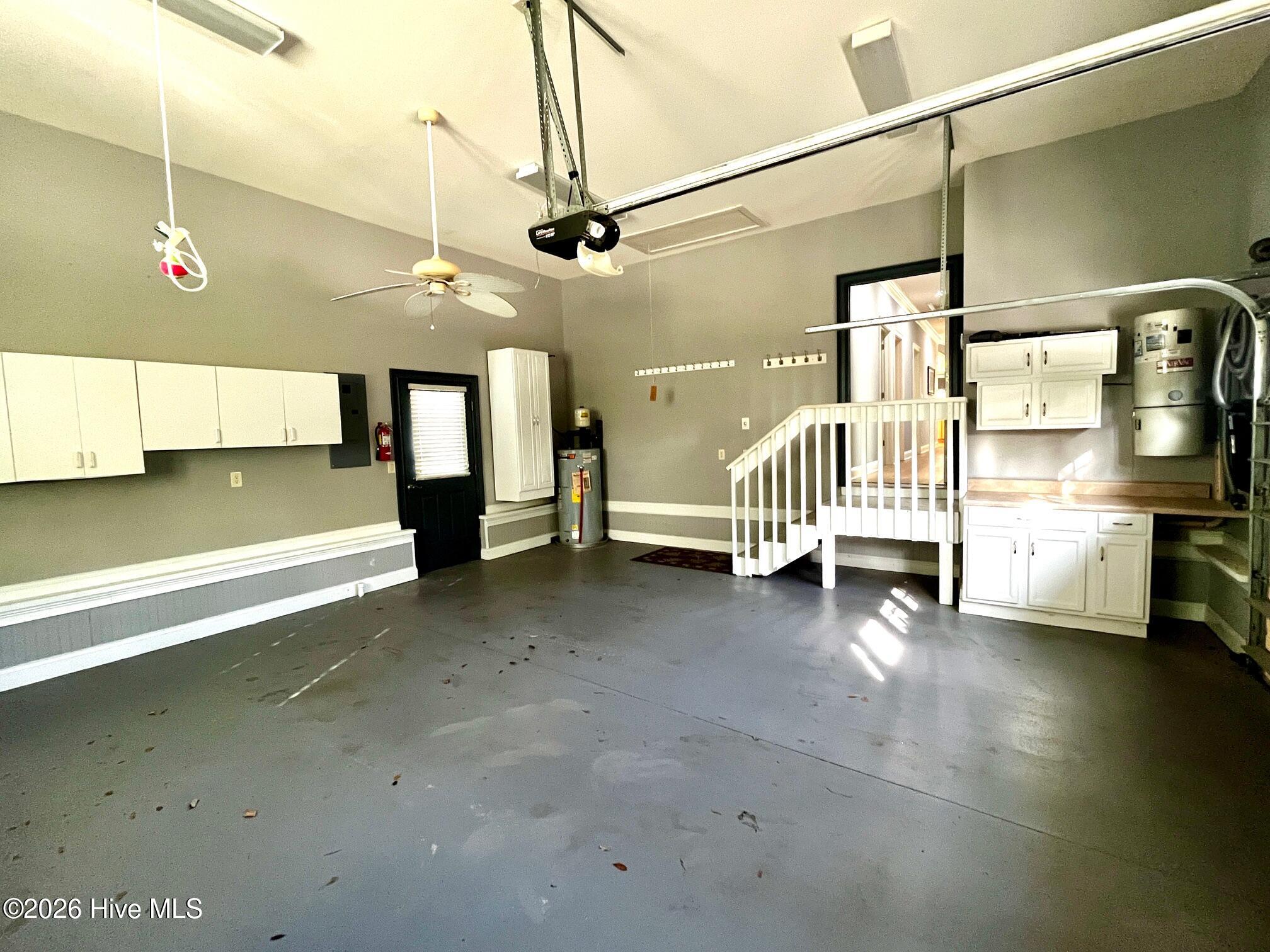 100566129 | Photo 39