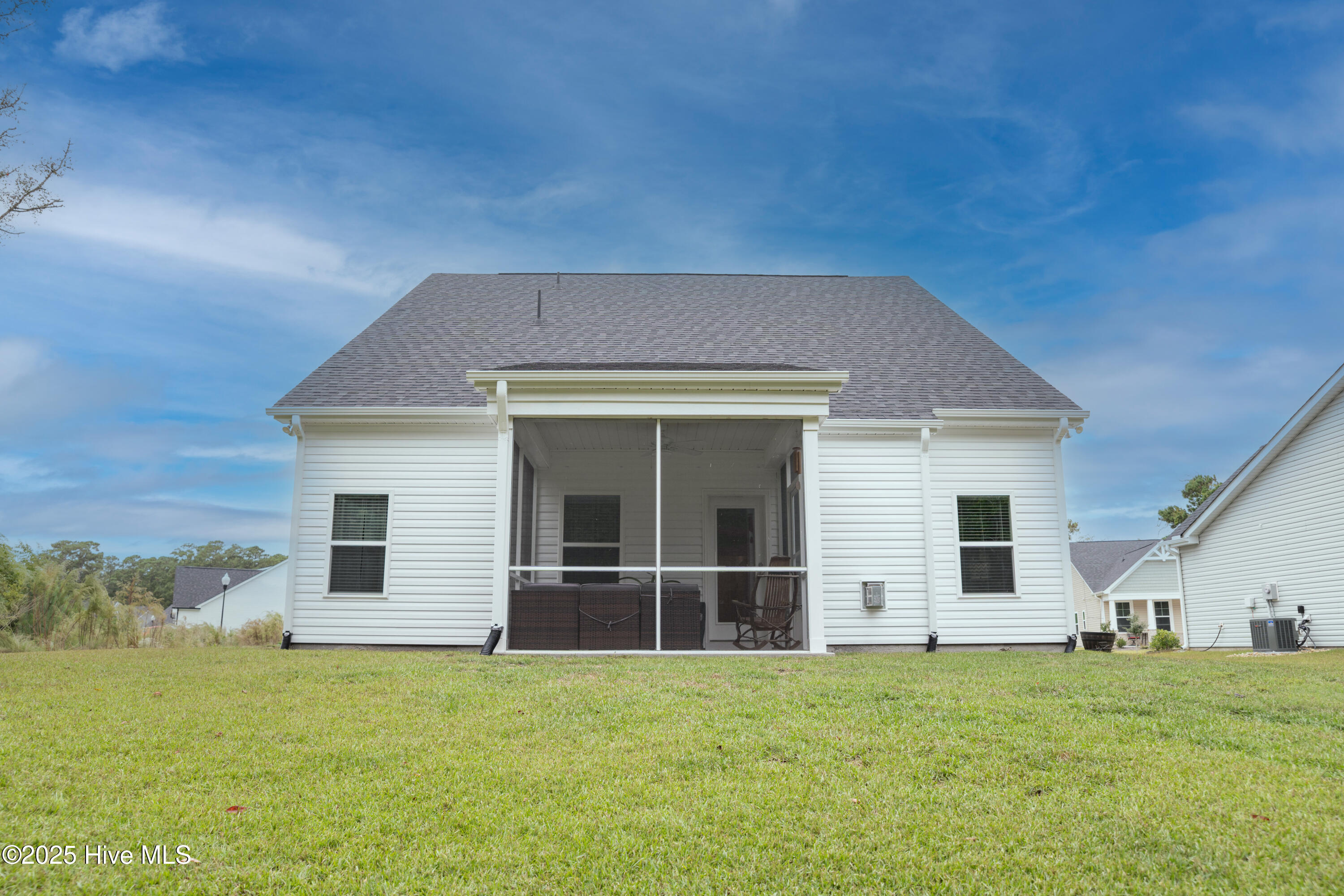 100535849 | Photo 28