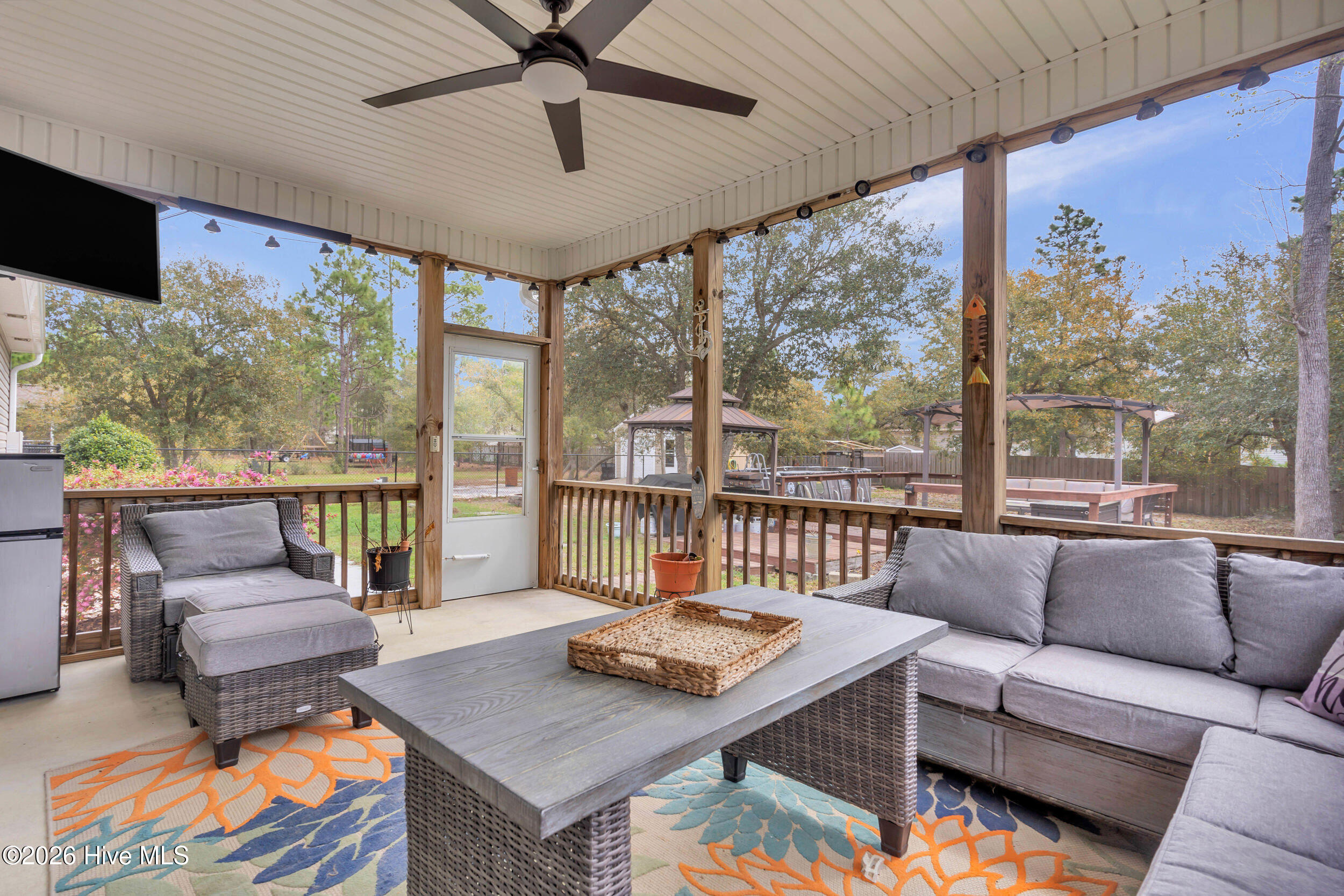 100553033 | Photo 29