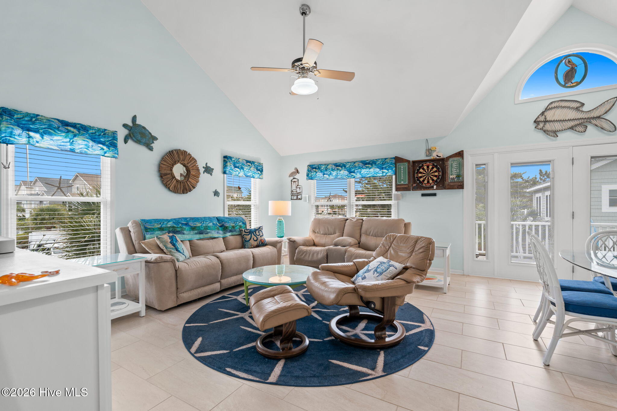 100565933 | Photo 17