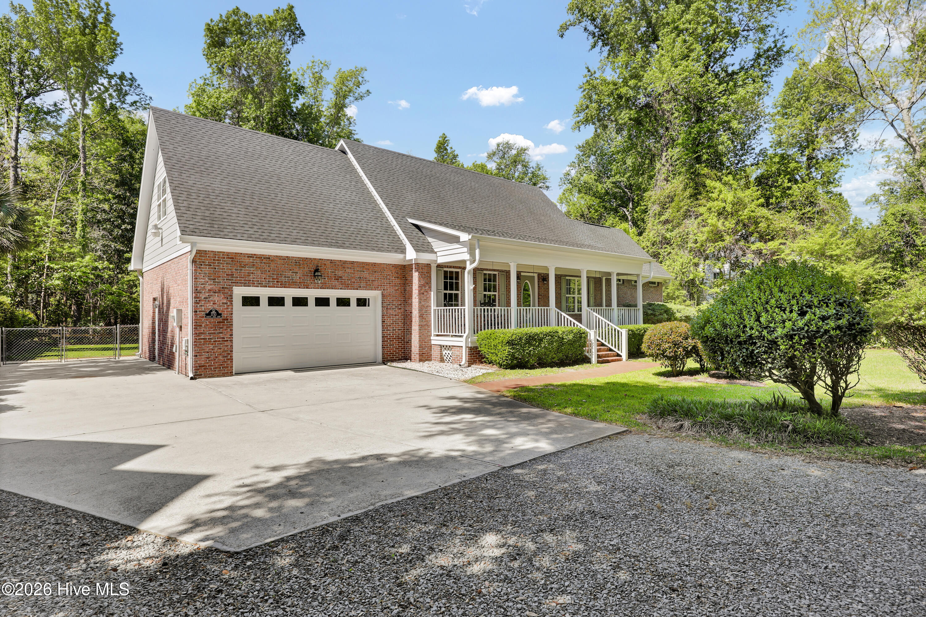 100568630 | Photo 29