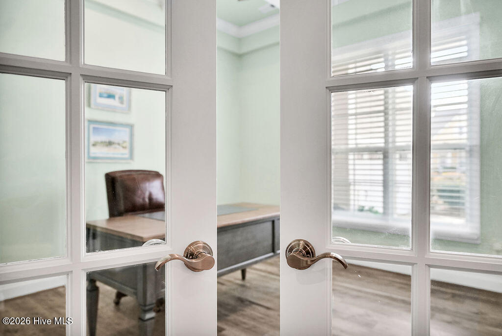 100558721 | Photo 11