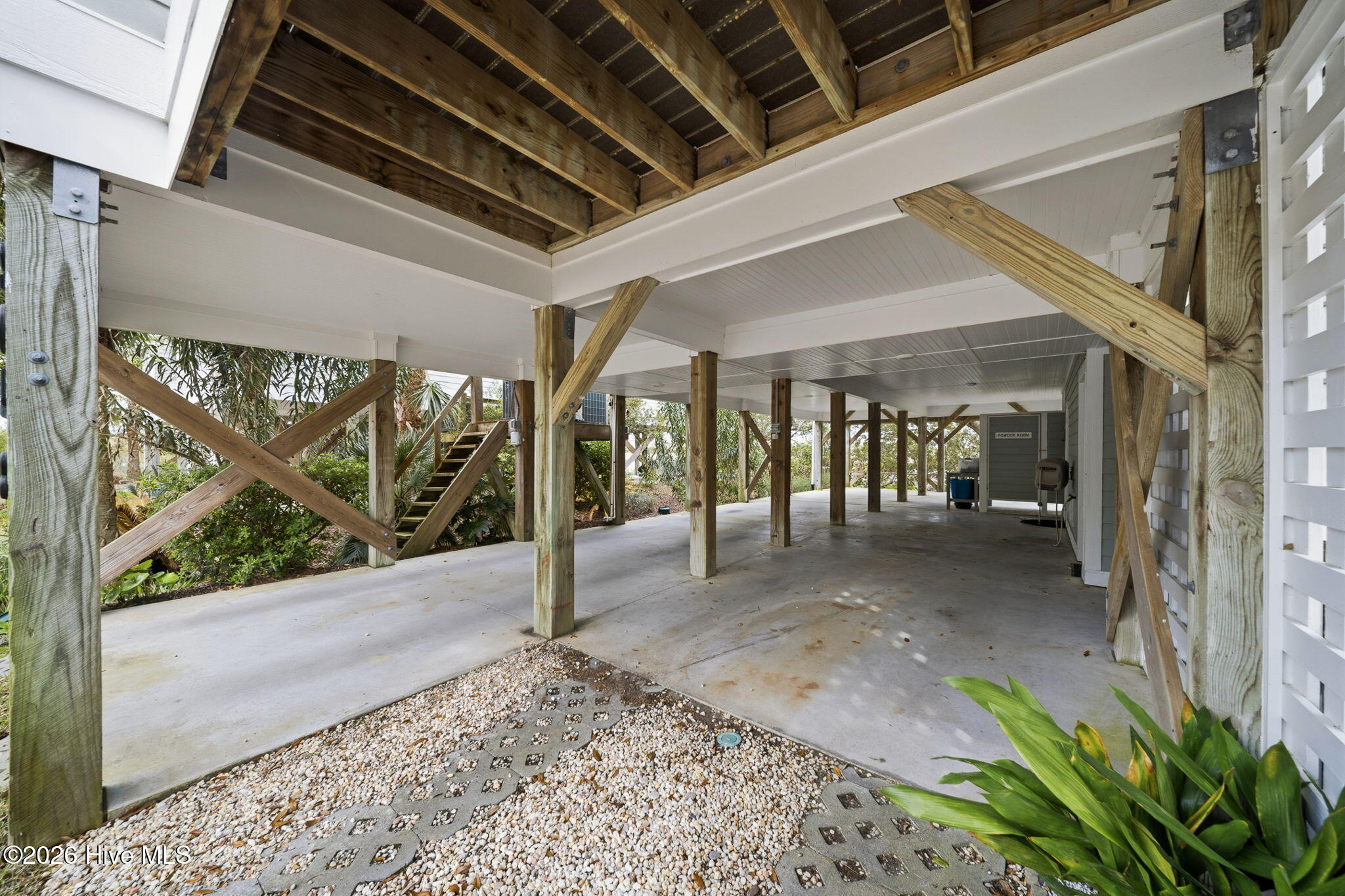 100566136 | Photo 10