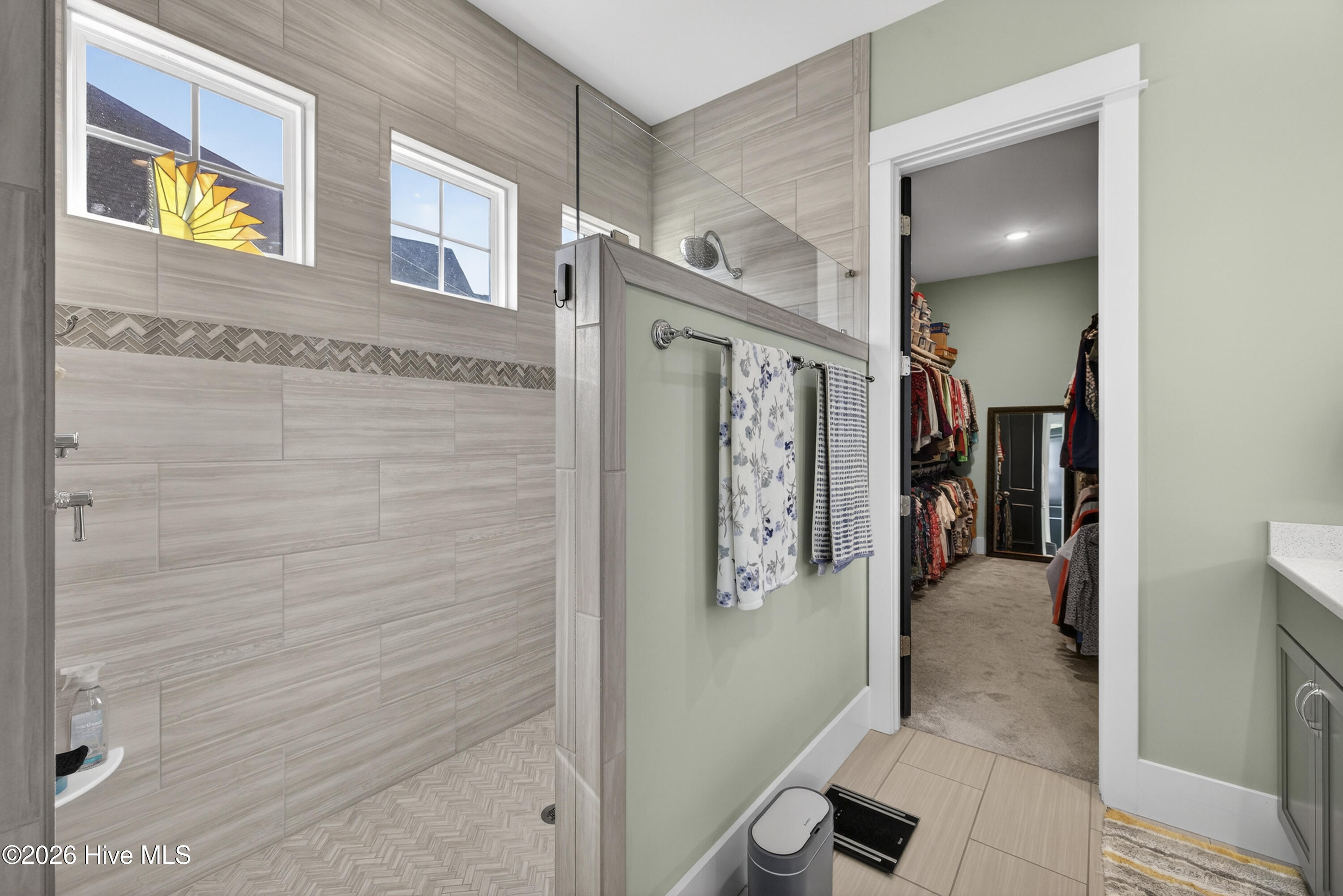 100556543 | Photo 18