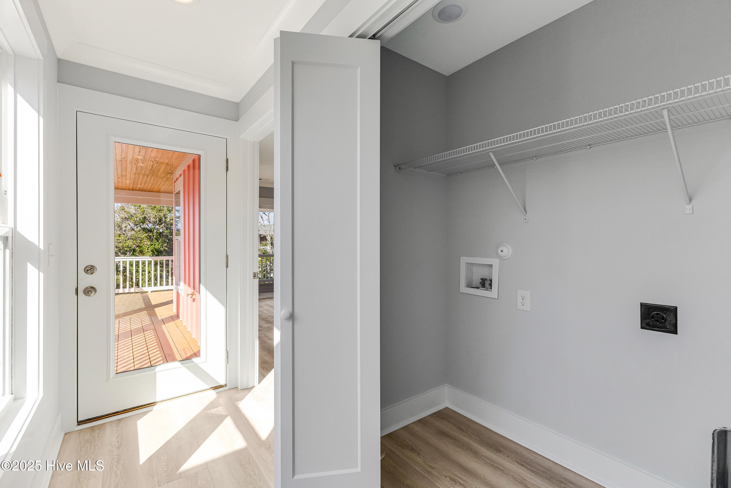 100535613 | Photo 36