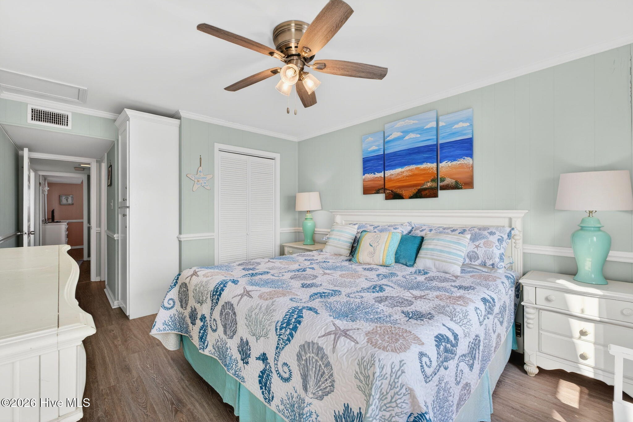 100557808 | Photo 18