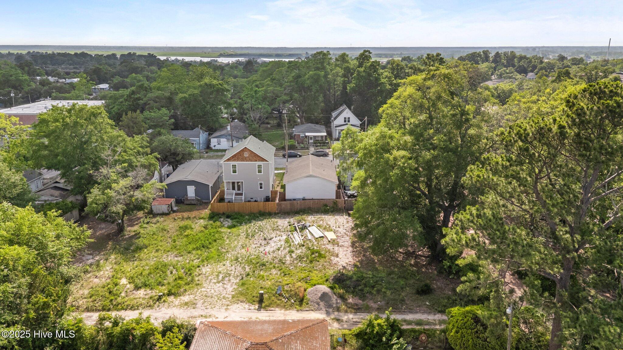 100509789 | Photo 15