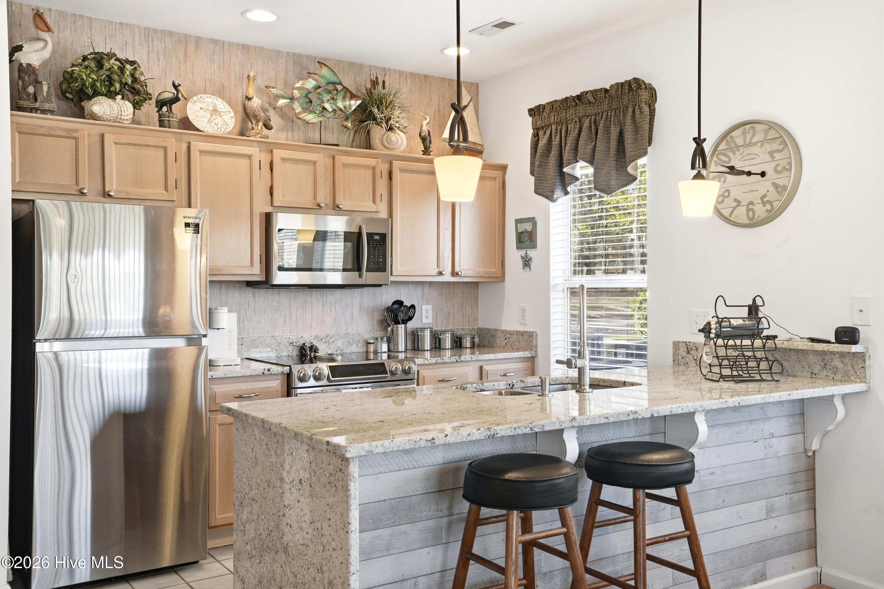 100561892 | Photo 17