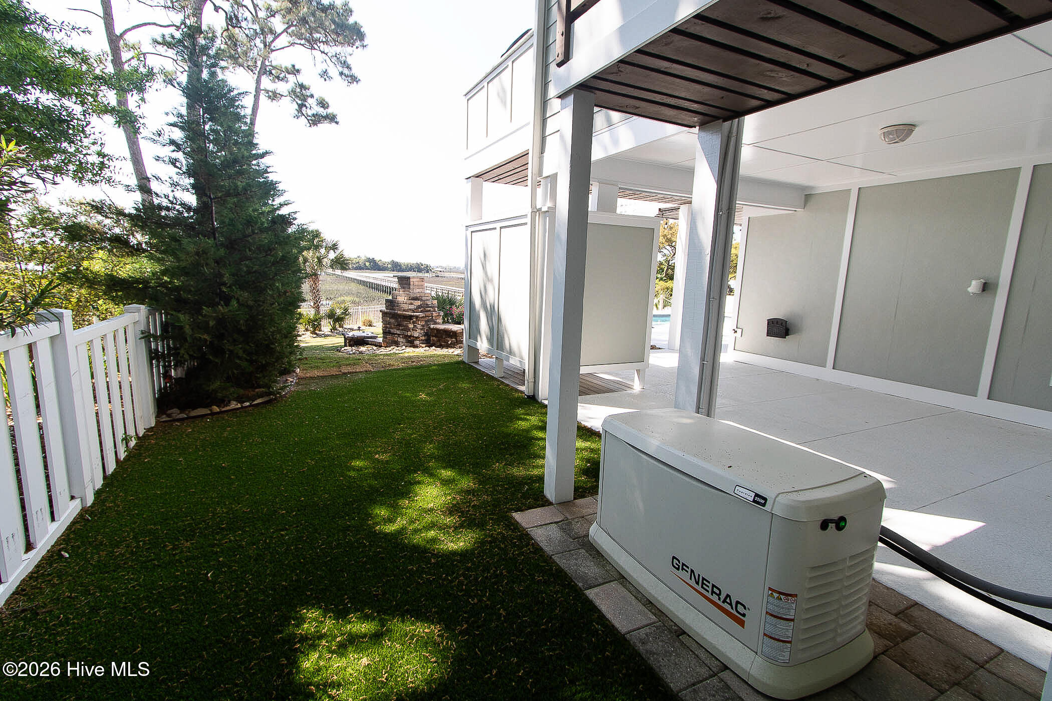 100568588 | Photo 87