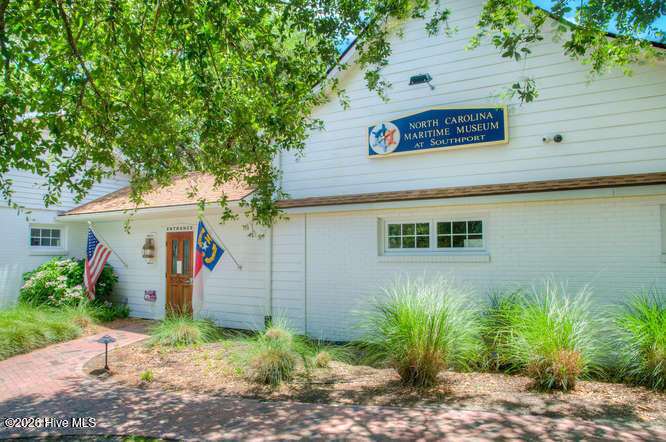 100549041 | Photo 62