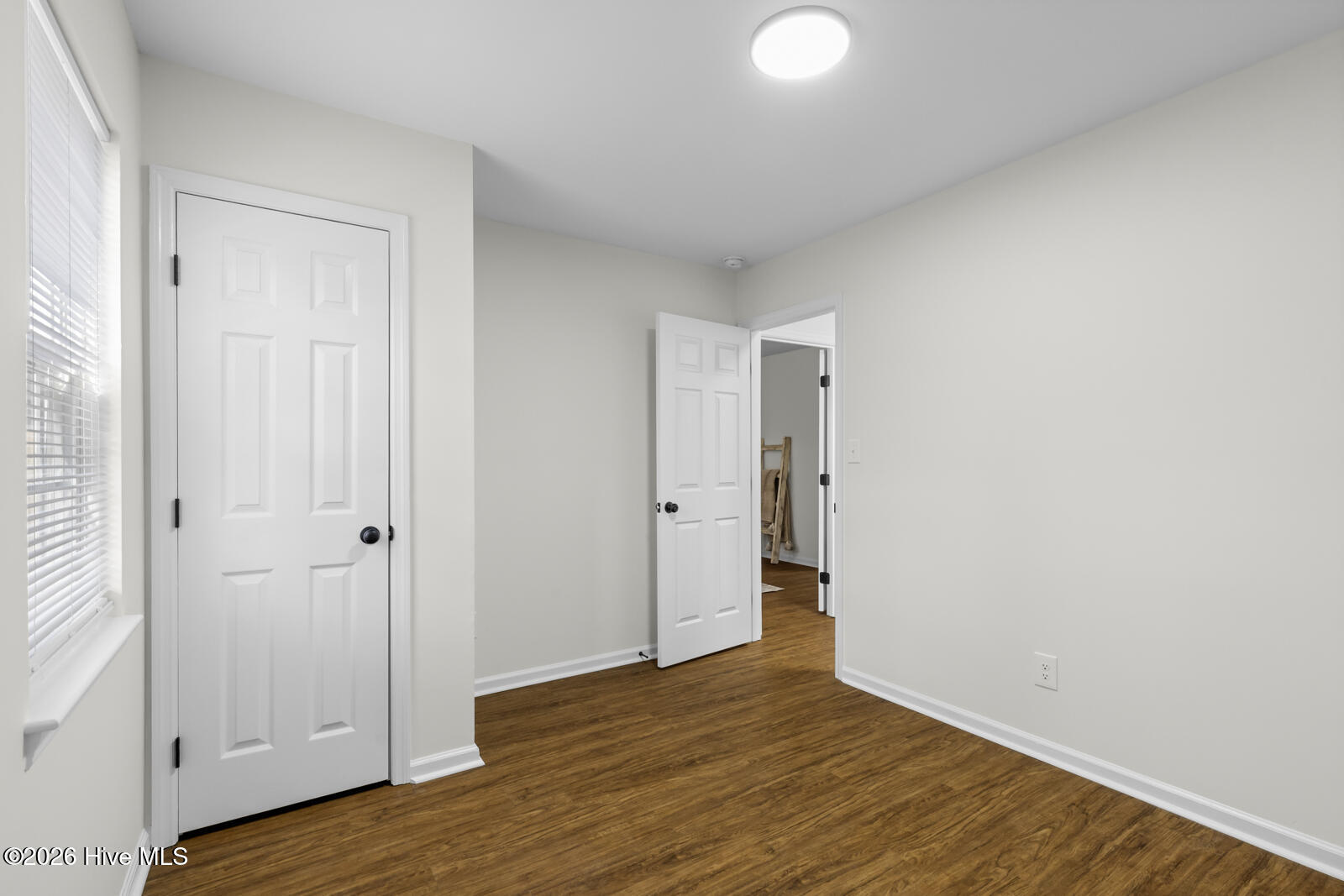 100559065 | Photo 24