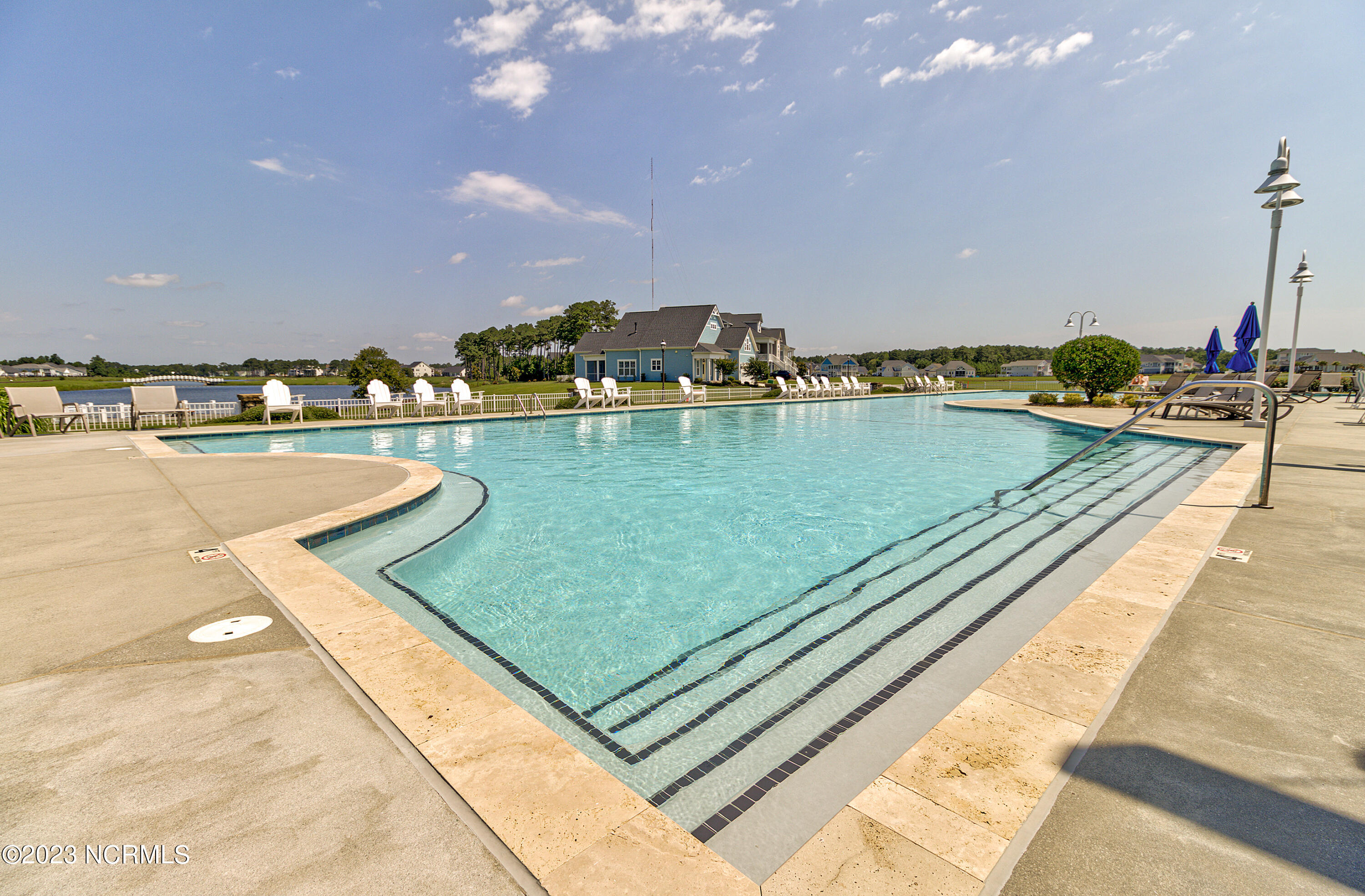 100391877 | Photo 35