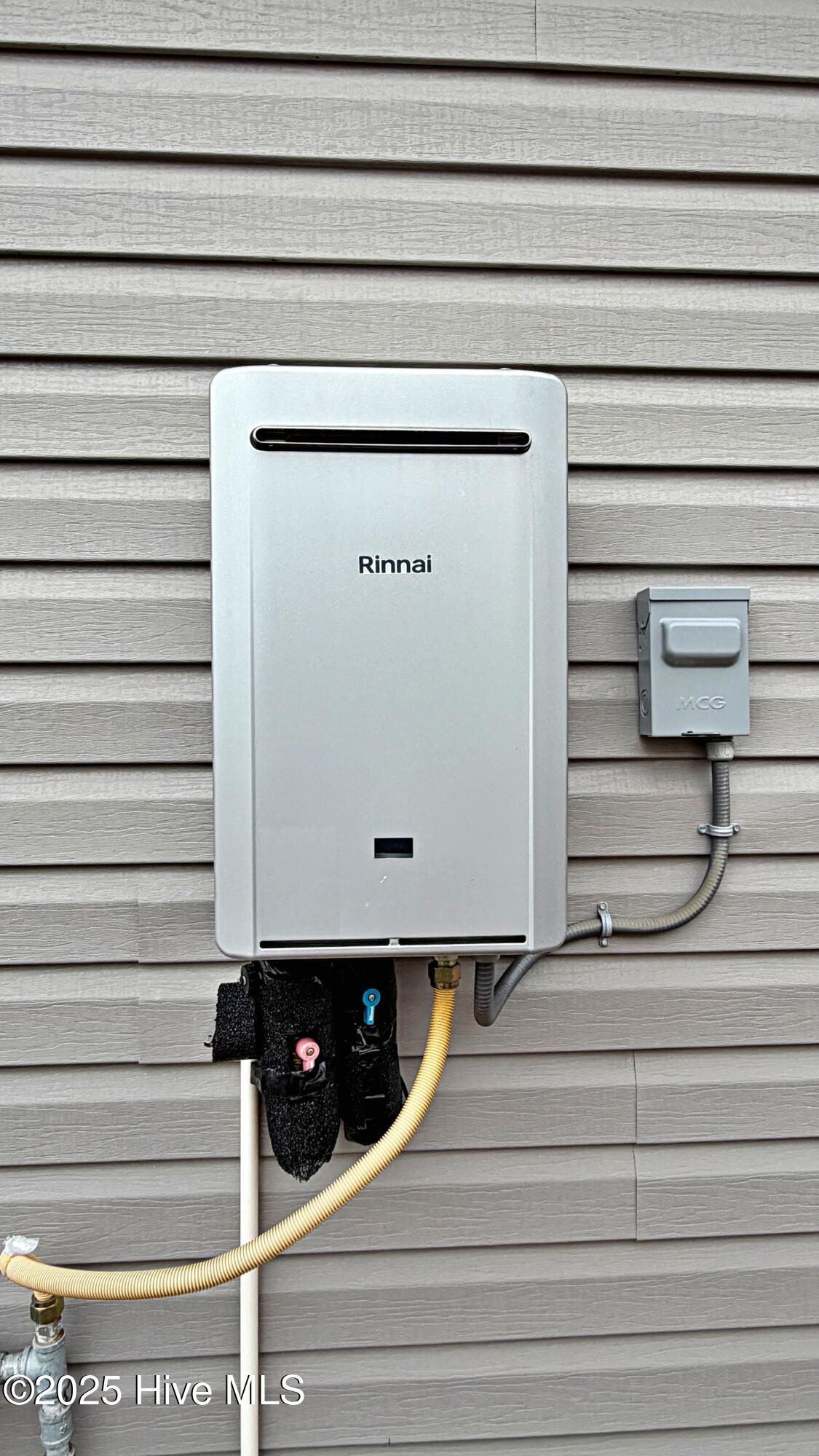 100547065 | Photo 33