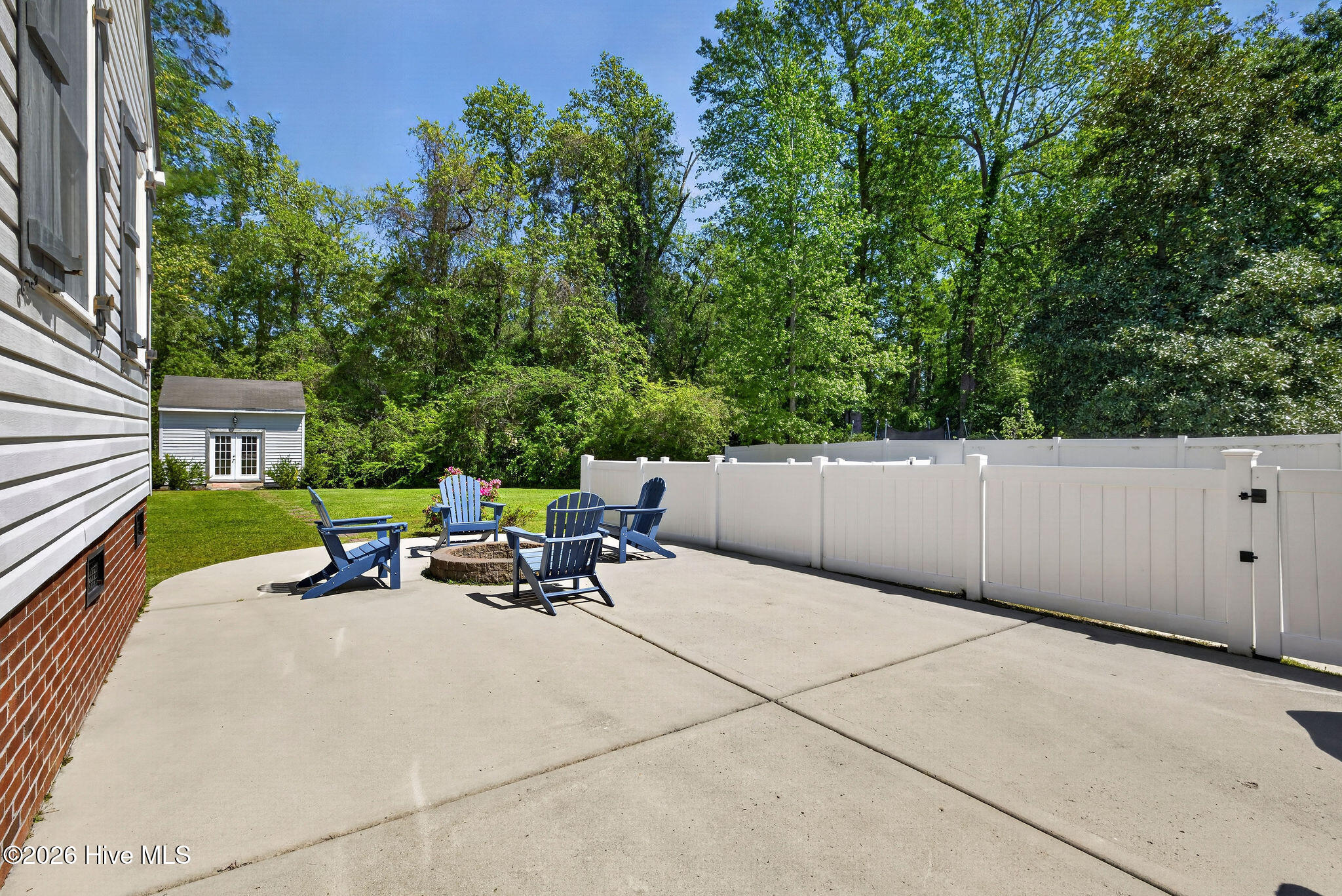 100567485 | Photo 48