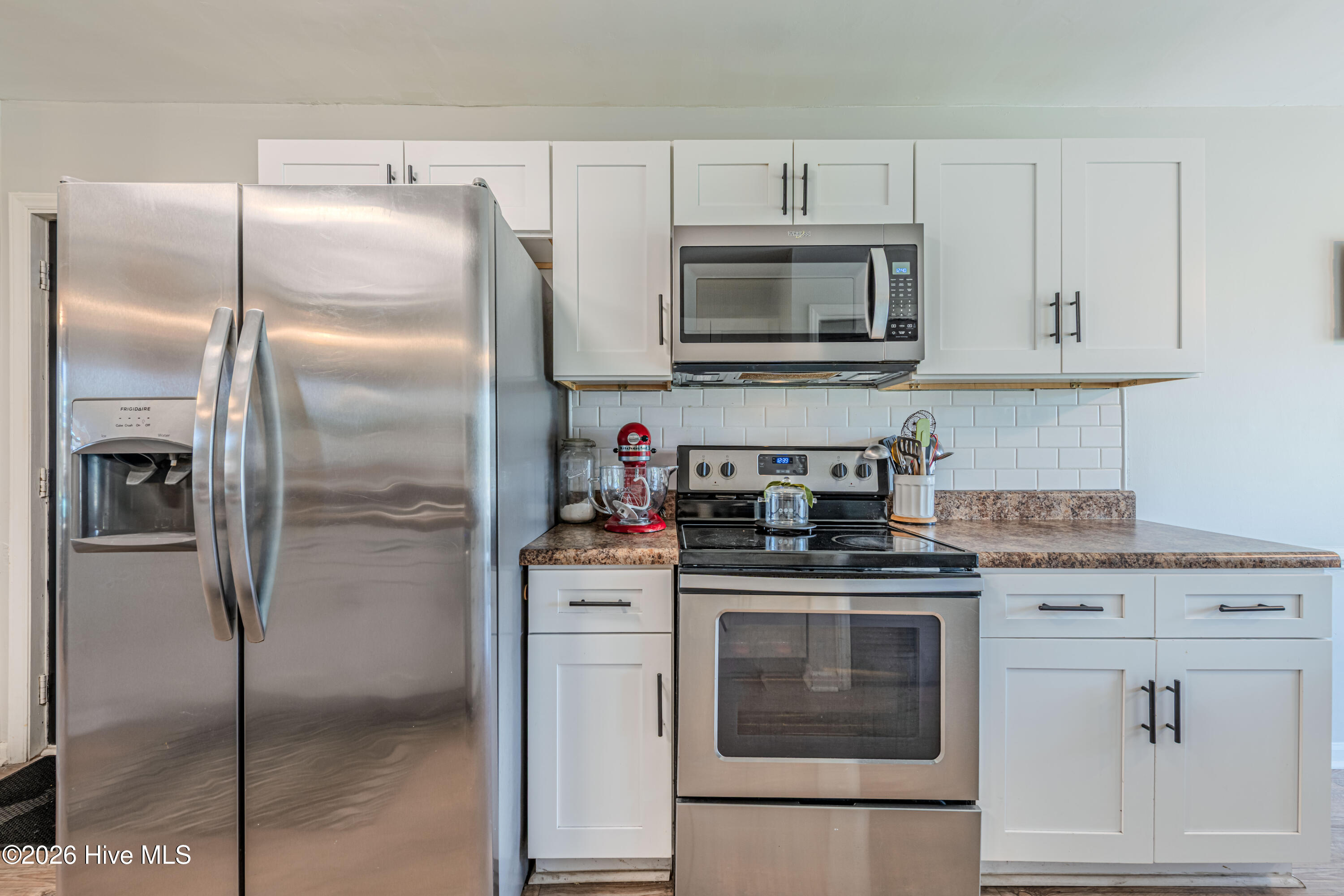 100569074 | Photo 26